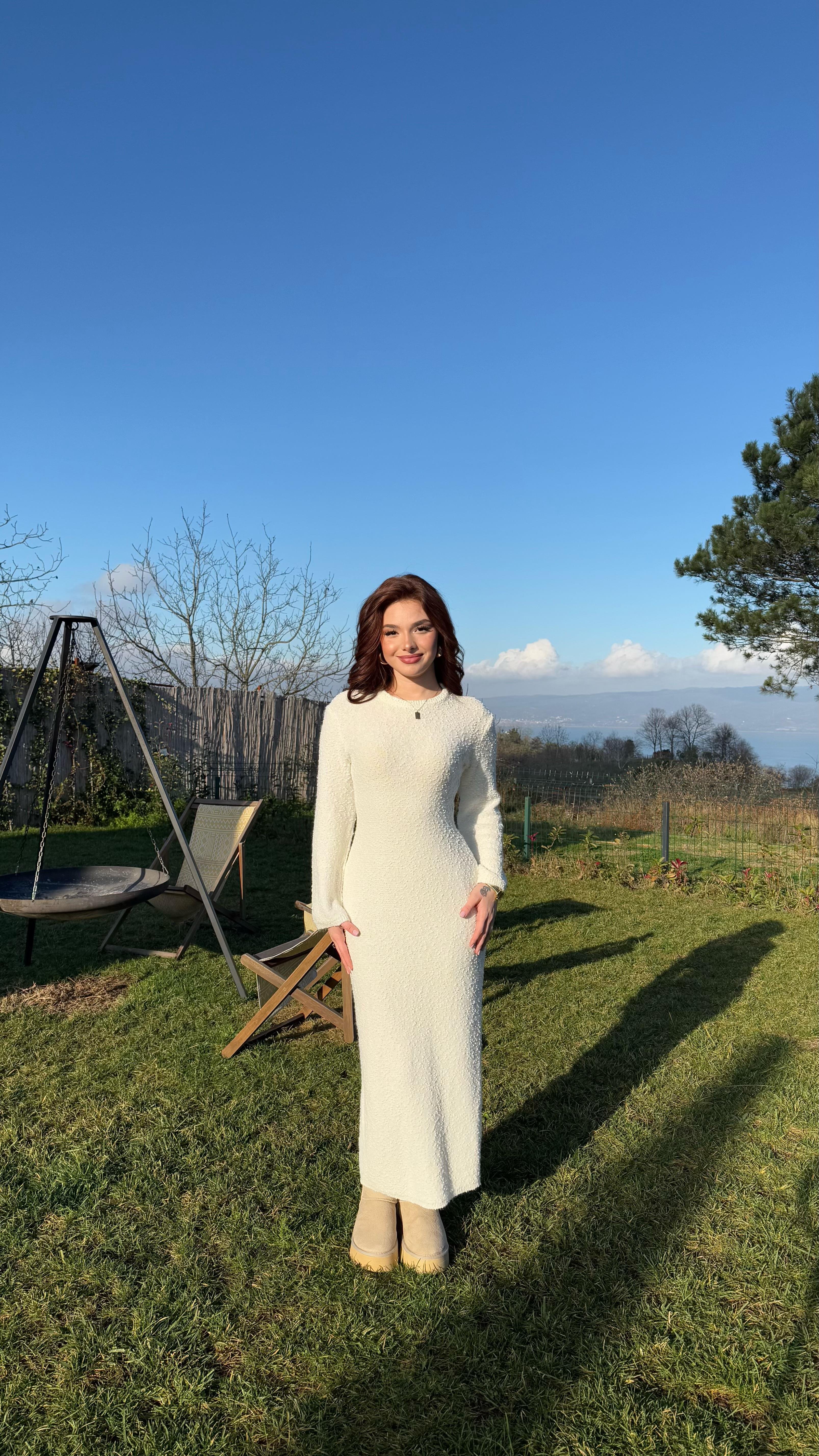 Triko Havlu Dokulu Elbise Beyaz
