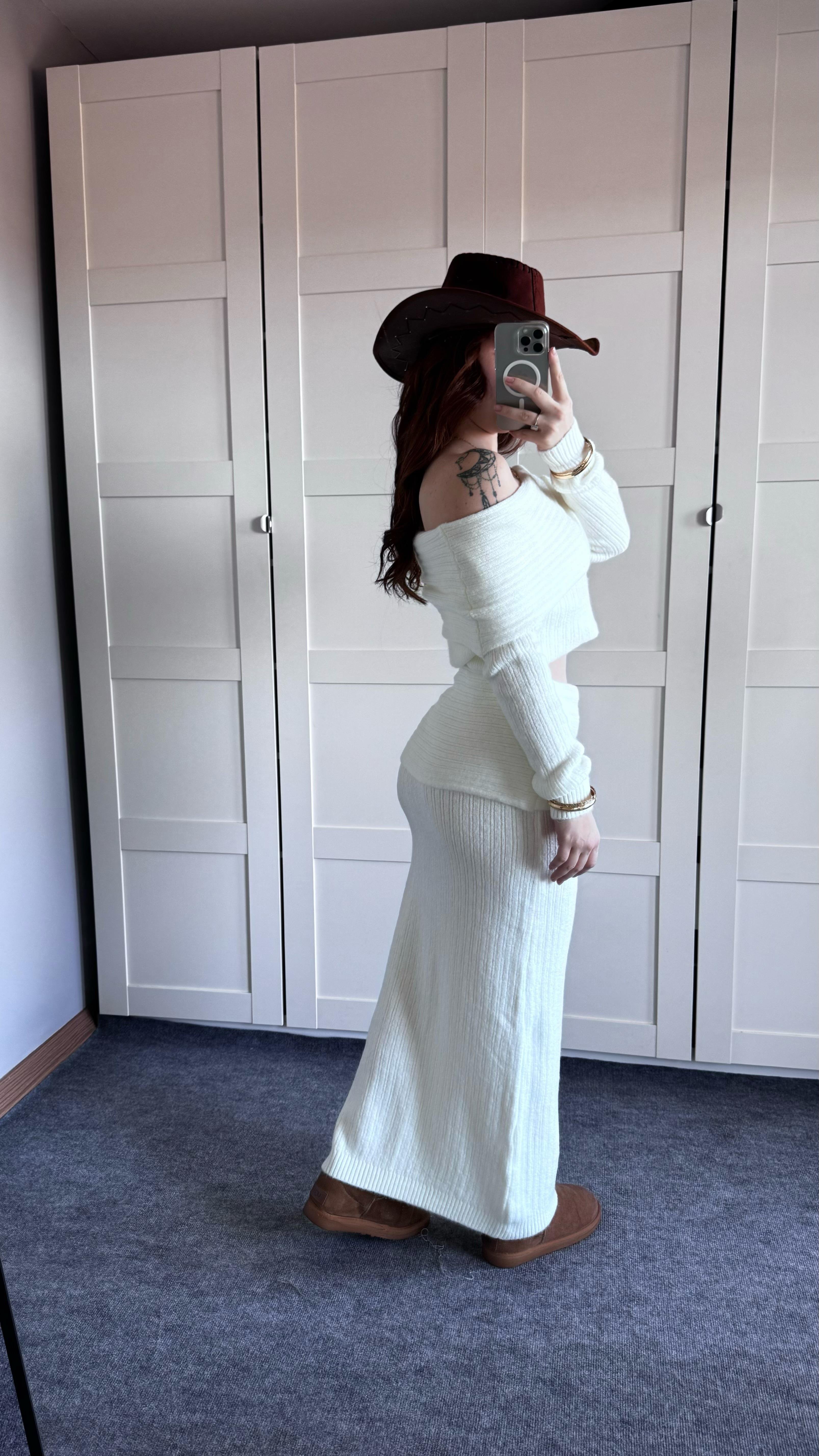 Triko Madonna Etek Takım Ekru