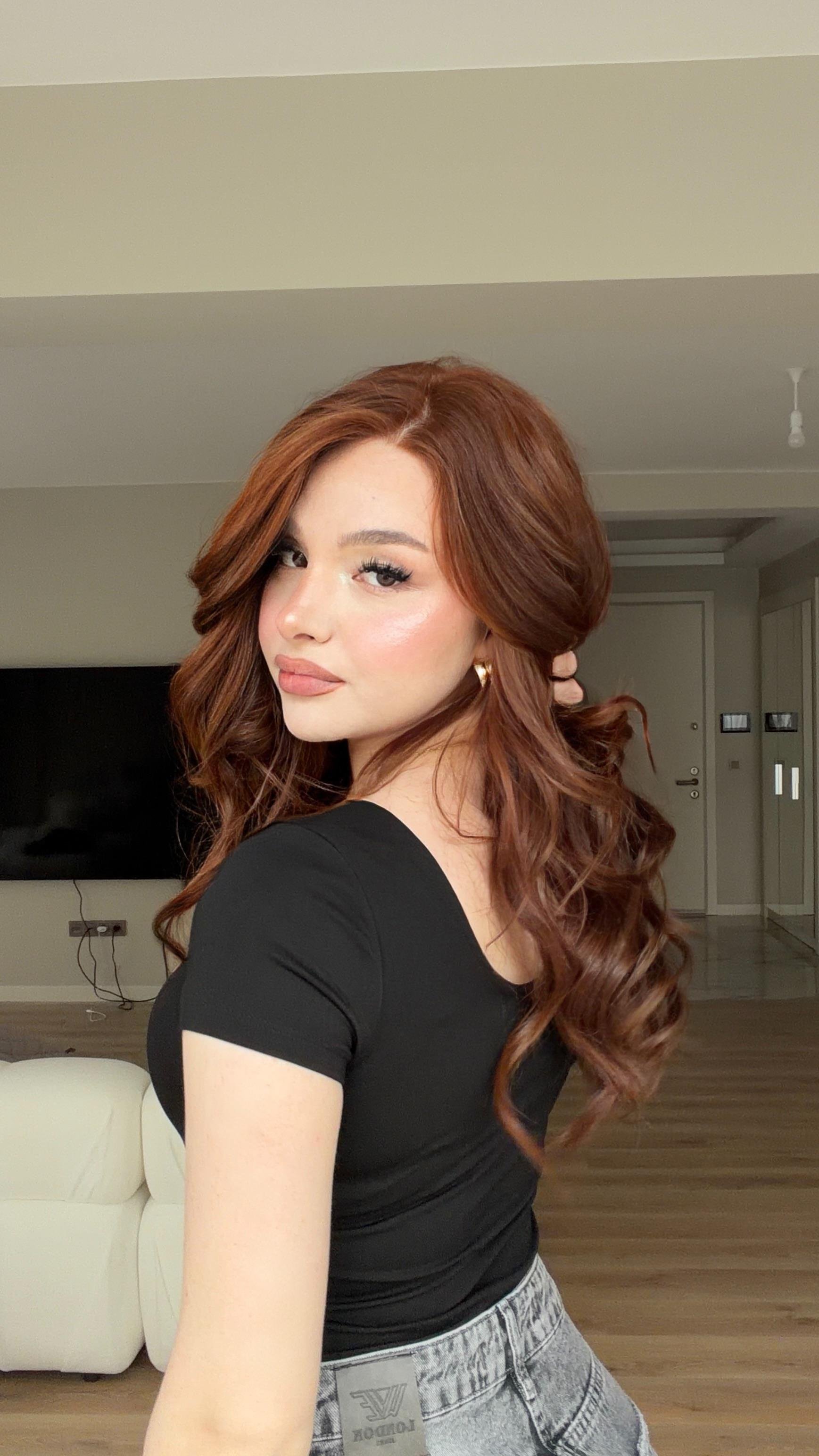 U Yaka Basıc Crop Siyah