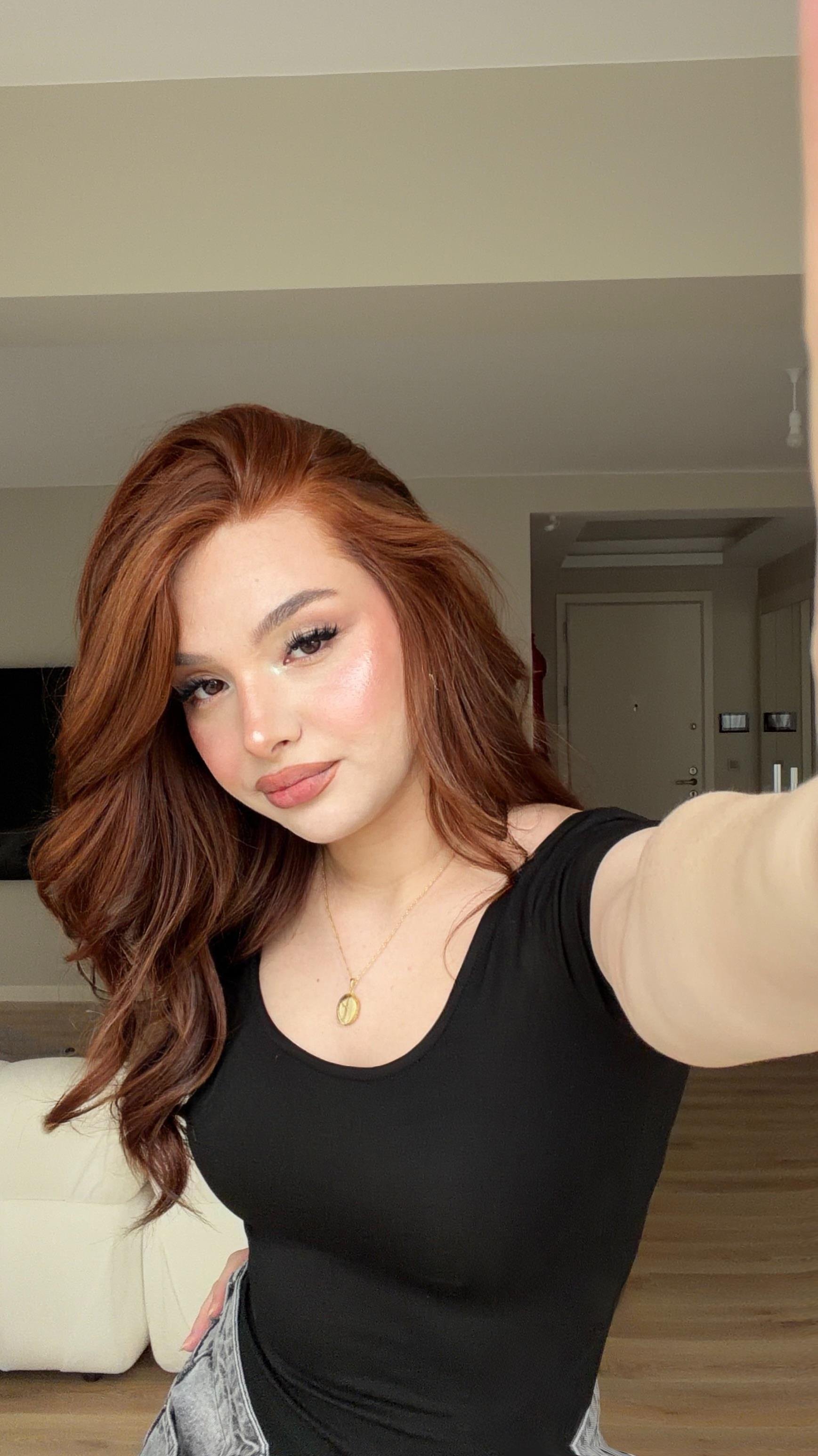 U Yaka Basıc Crop Siyah