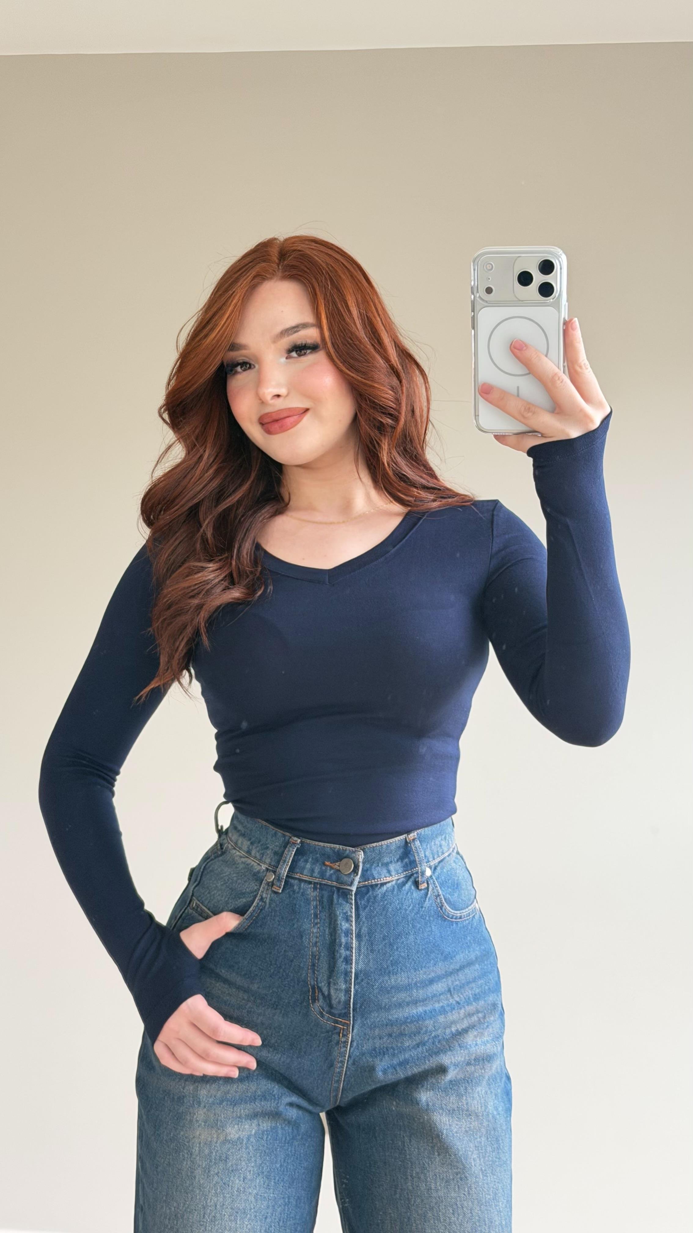 V yaka Parmak Geçirmeli Uzun Kol Crop Lacivert