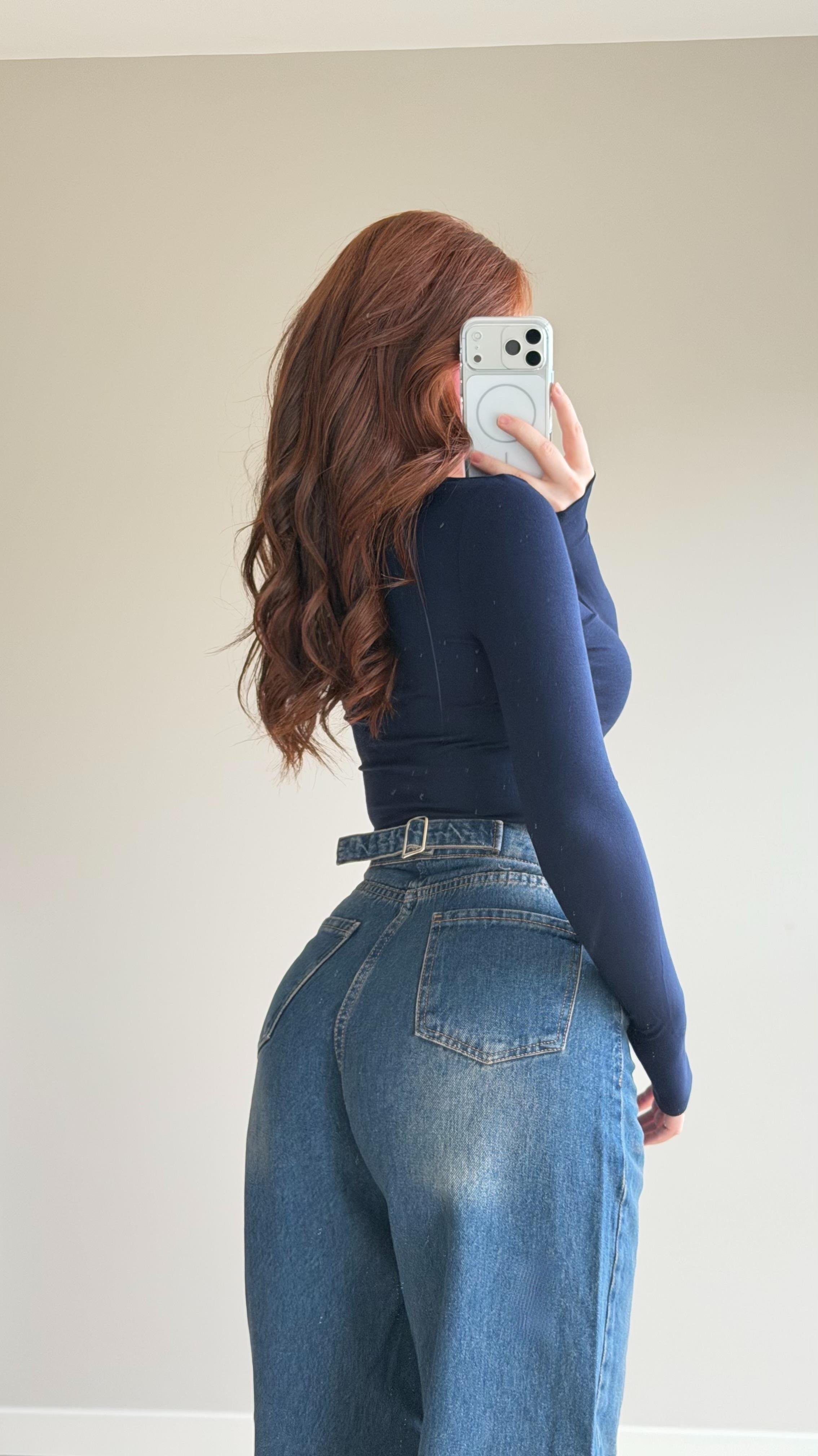 V yaka Parmak Geçirmeli Uzun Kol Crop Lacivert