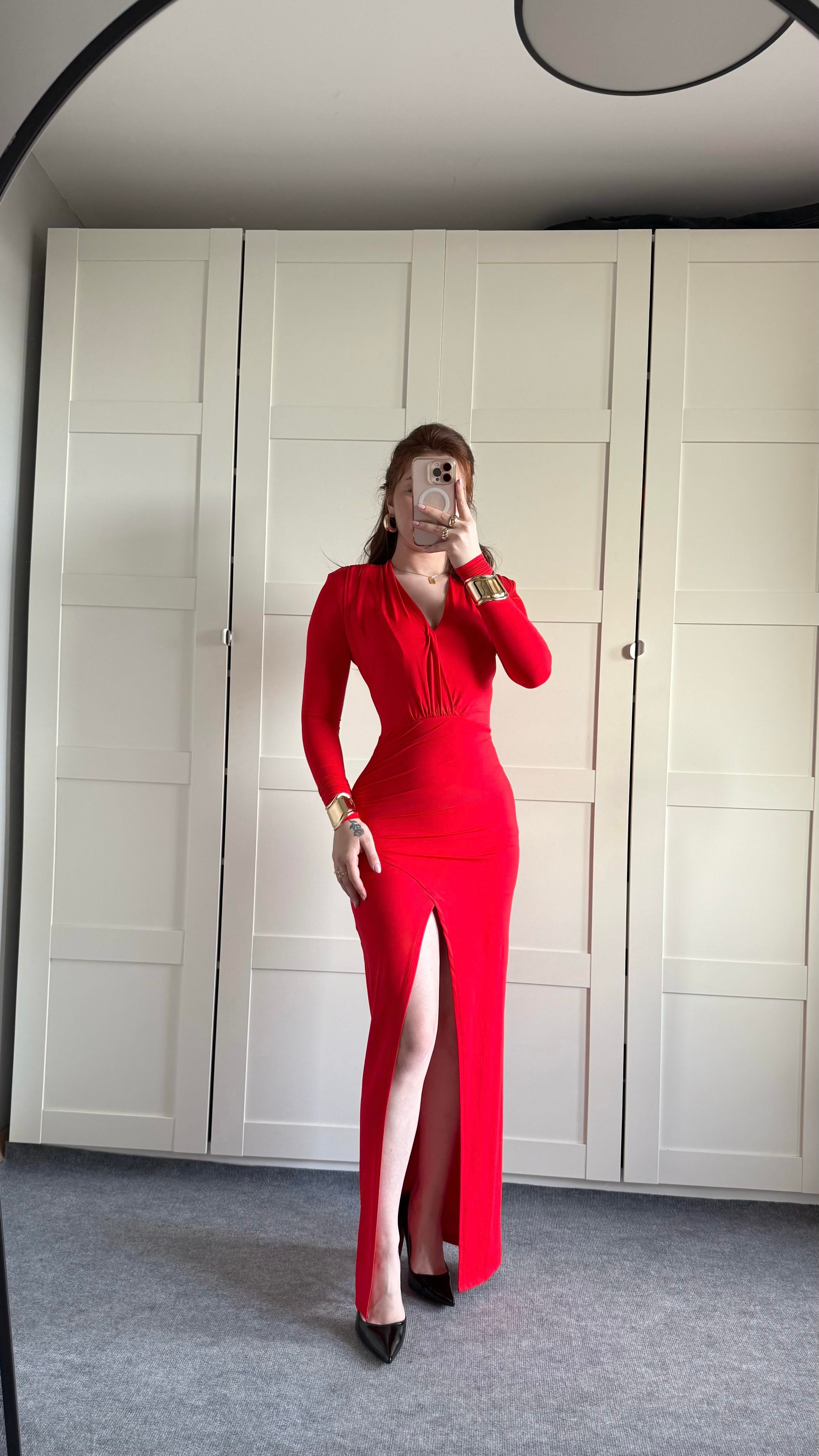 Vatkalı Dekolteli Elbise Kırmızı