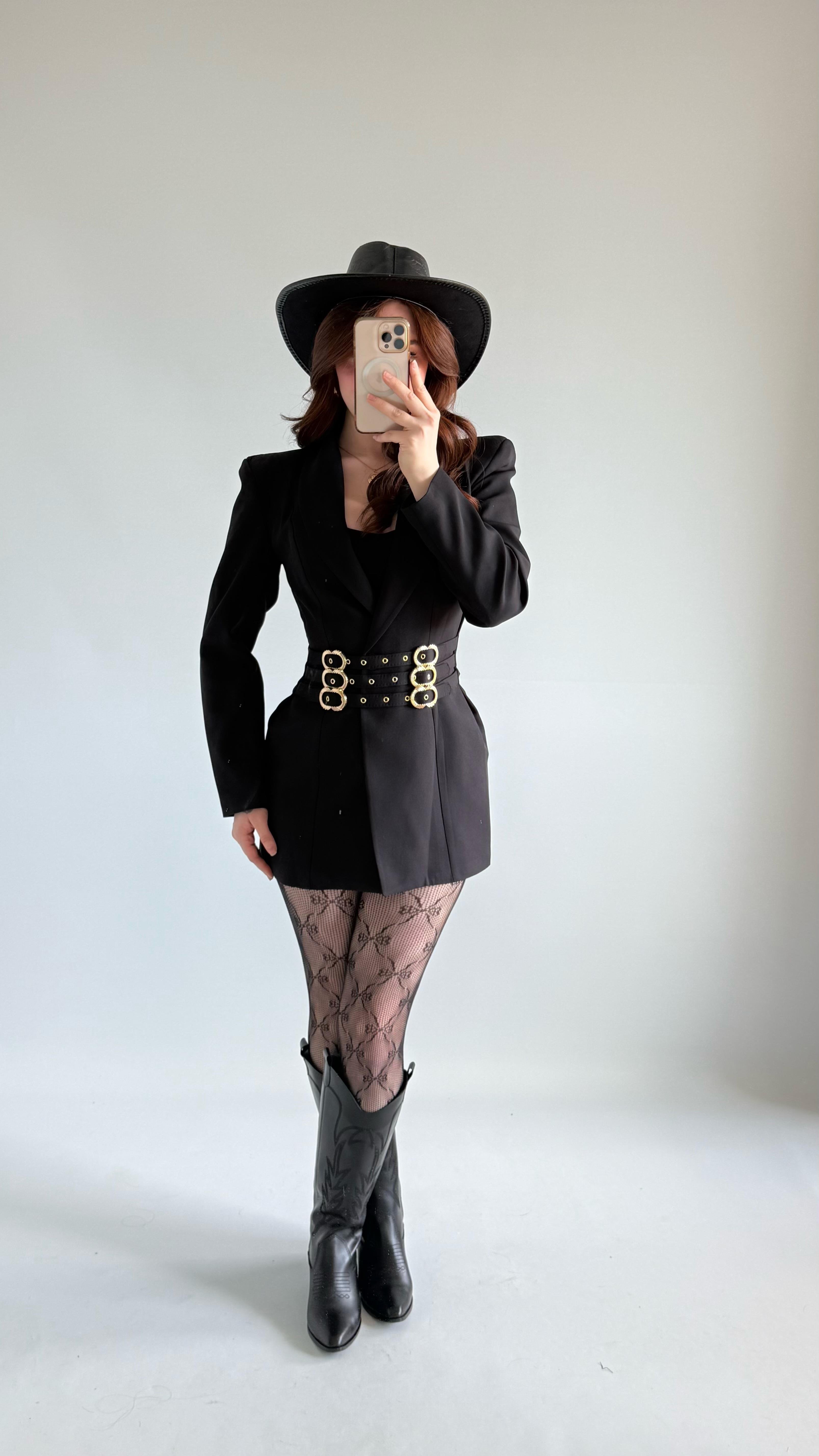 Vatkalı Kemerli Blazer Ceket Siyah