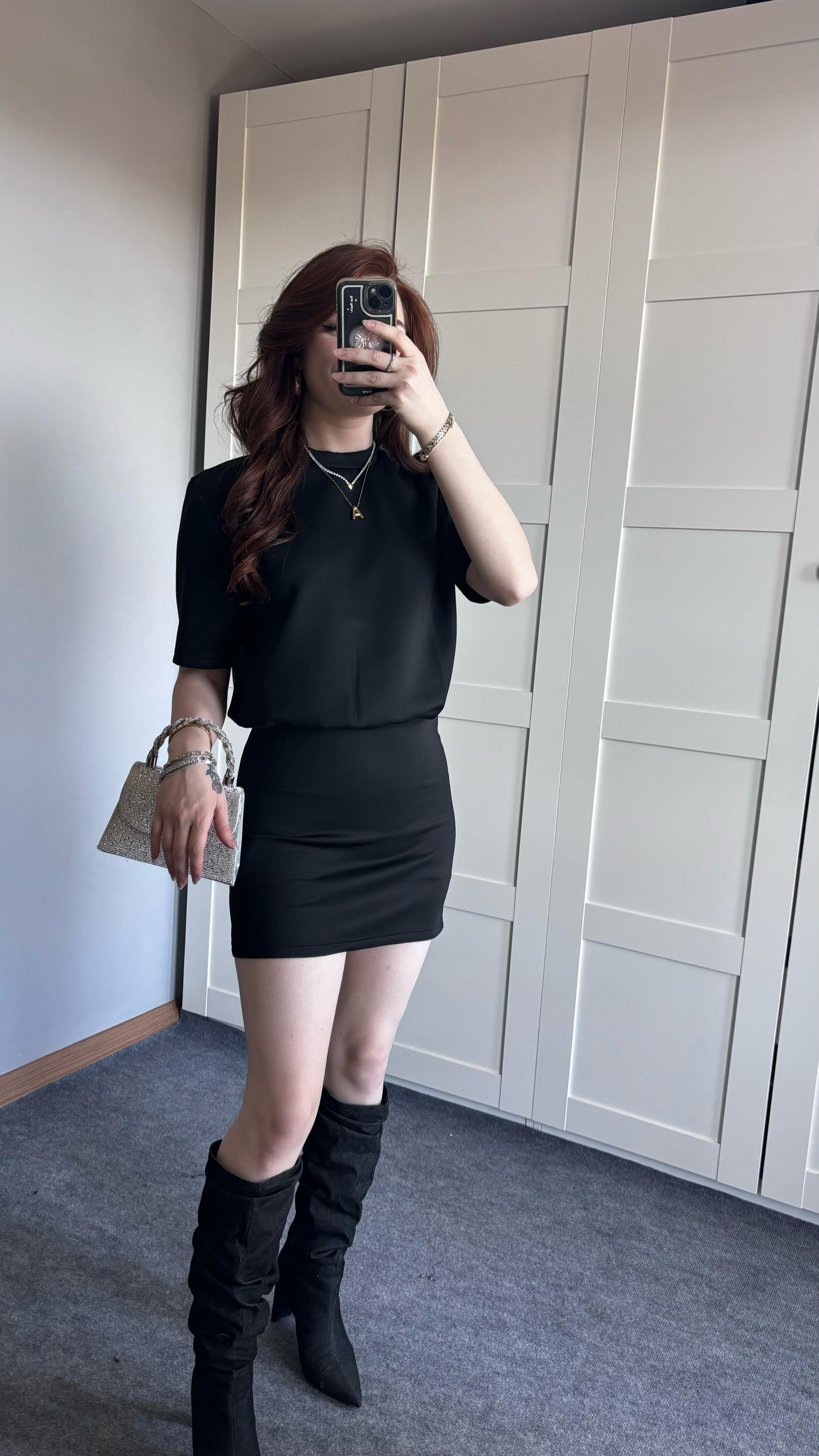 Vatkalı Mini siyah Elbise
