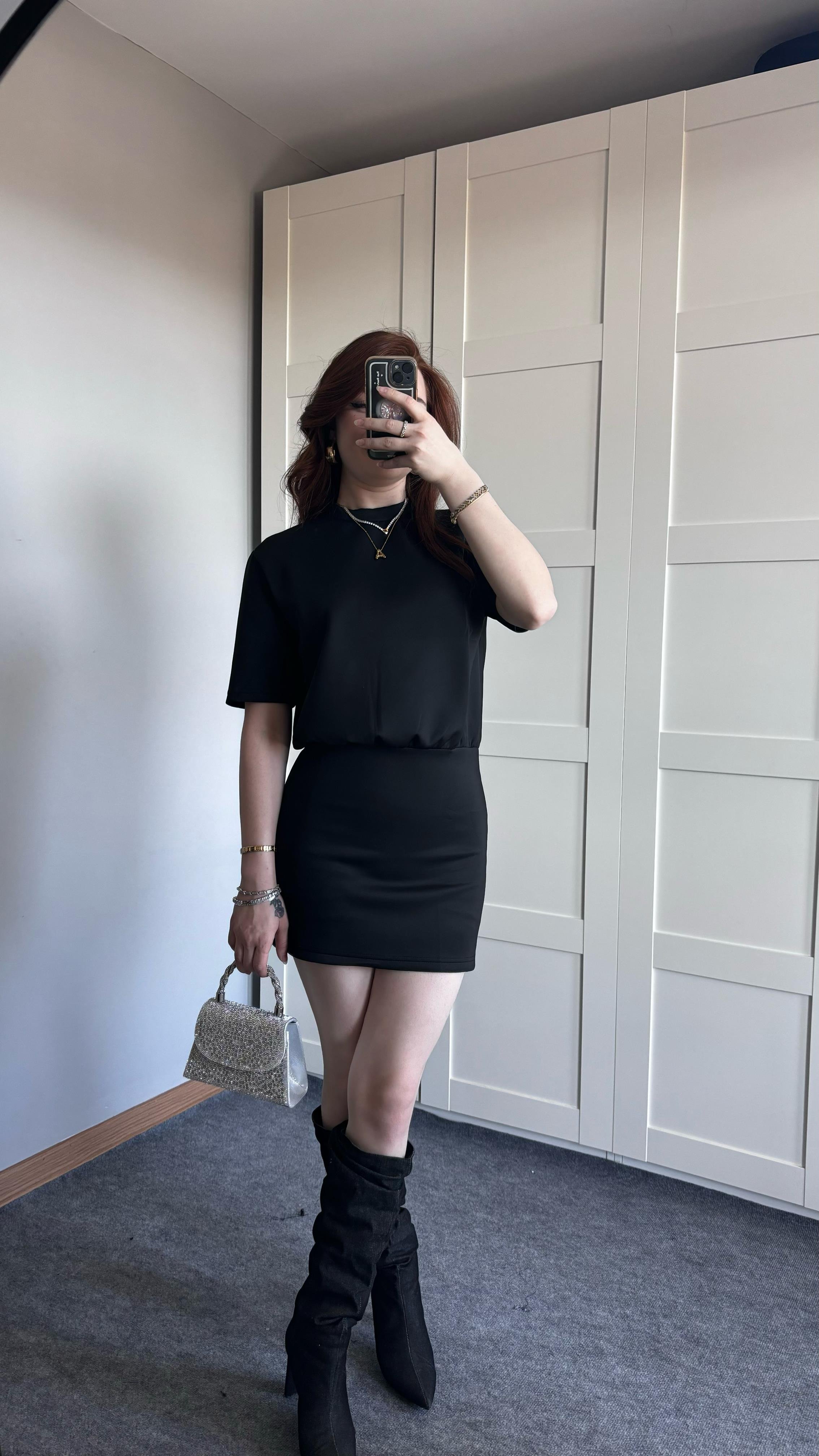 Vatkalı Mini siyah Elbise