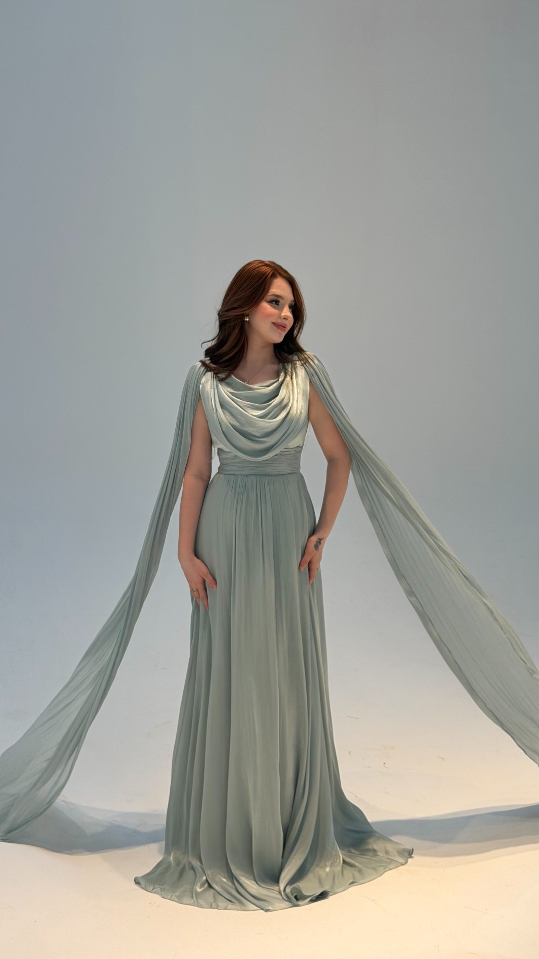 Velvet Pelerinli Abiye Mint Yeşili