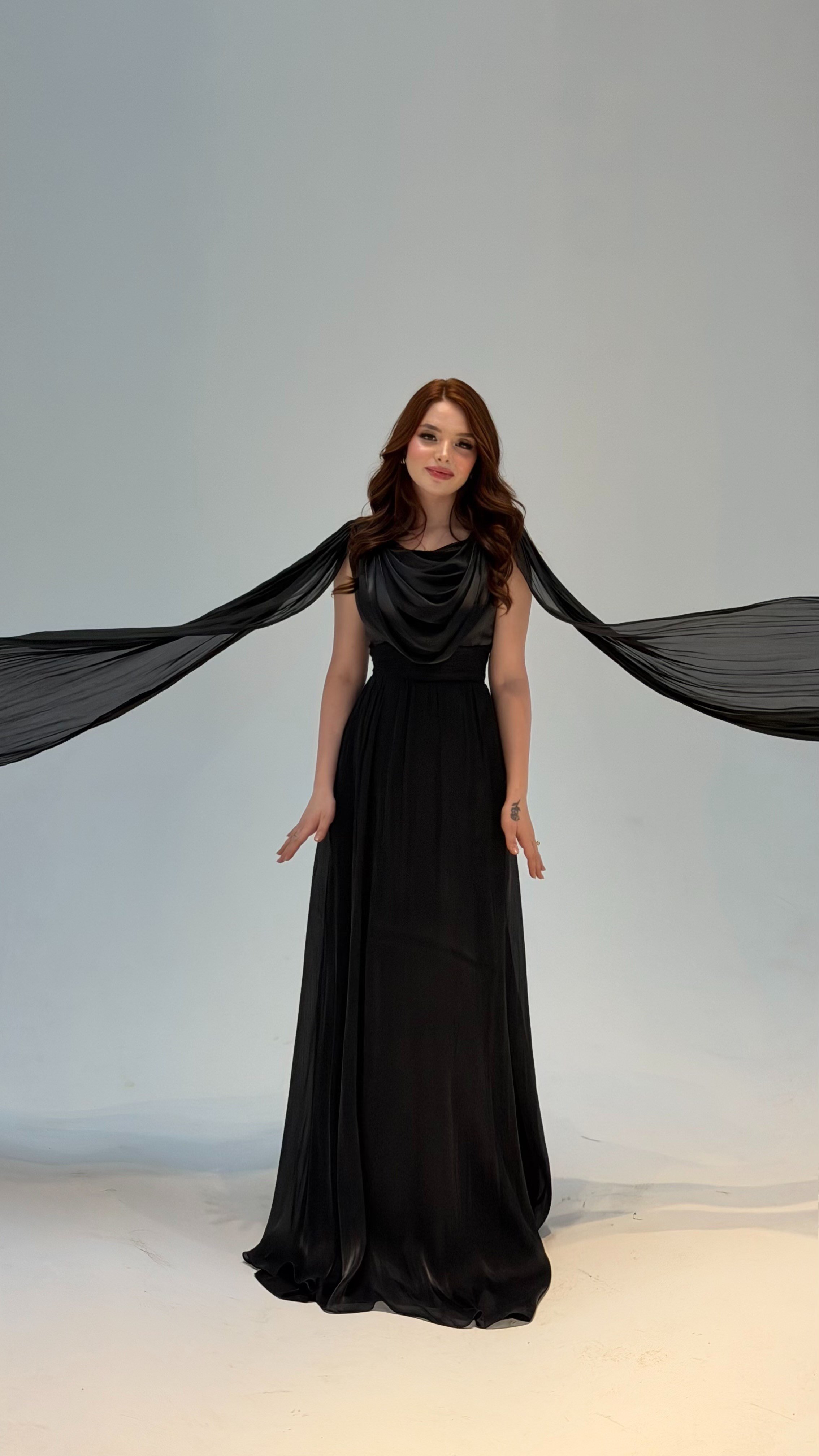 Velvet Pelerinli Abiye Siyah