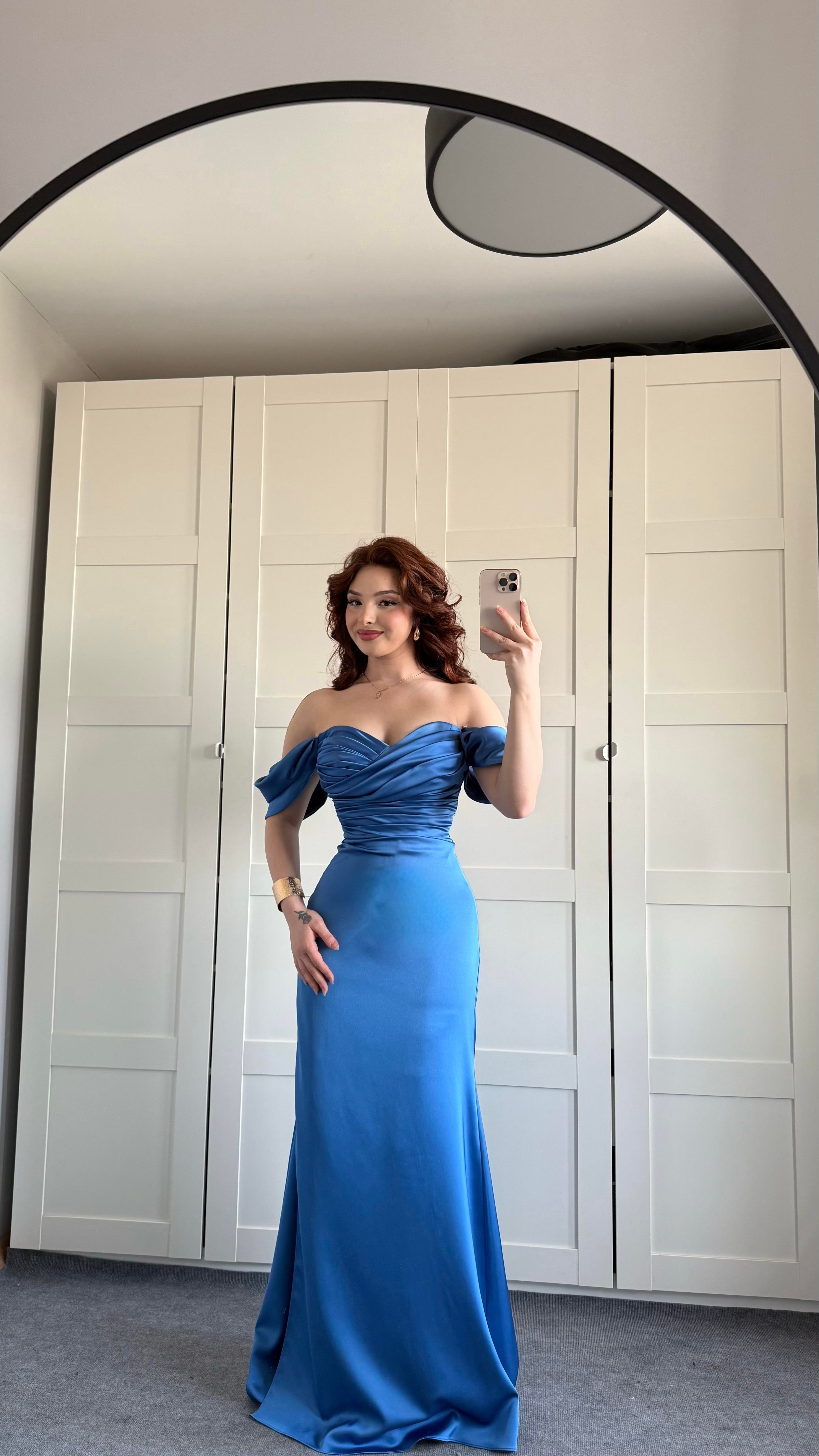 Veronica Abiye İndigo