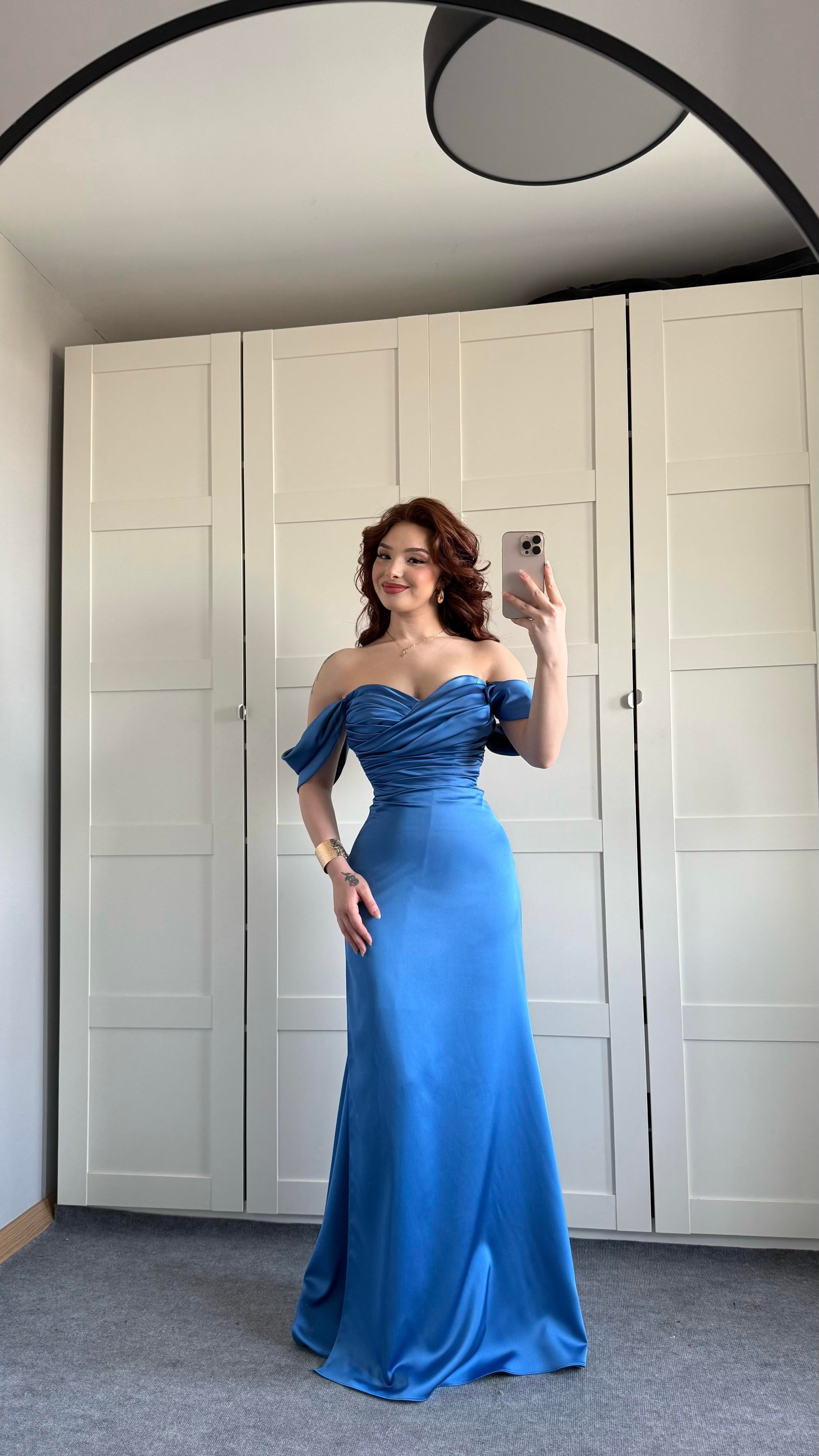 Veronica Abiye İndigo