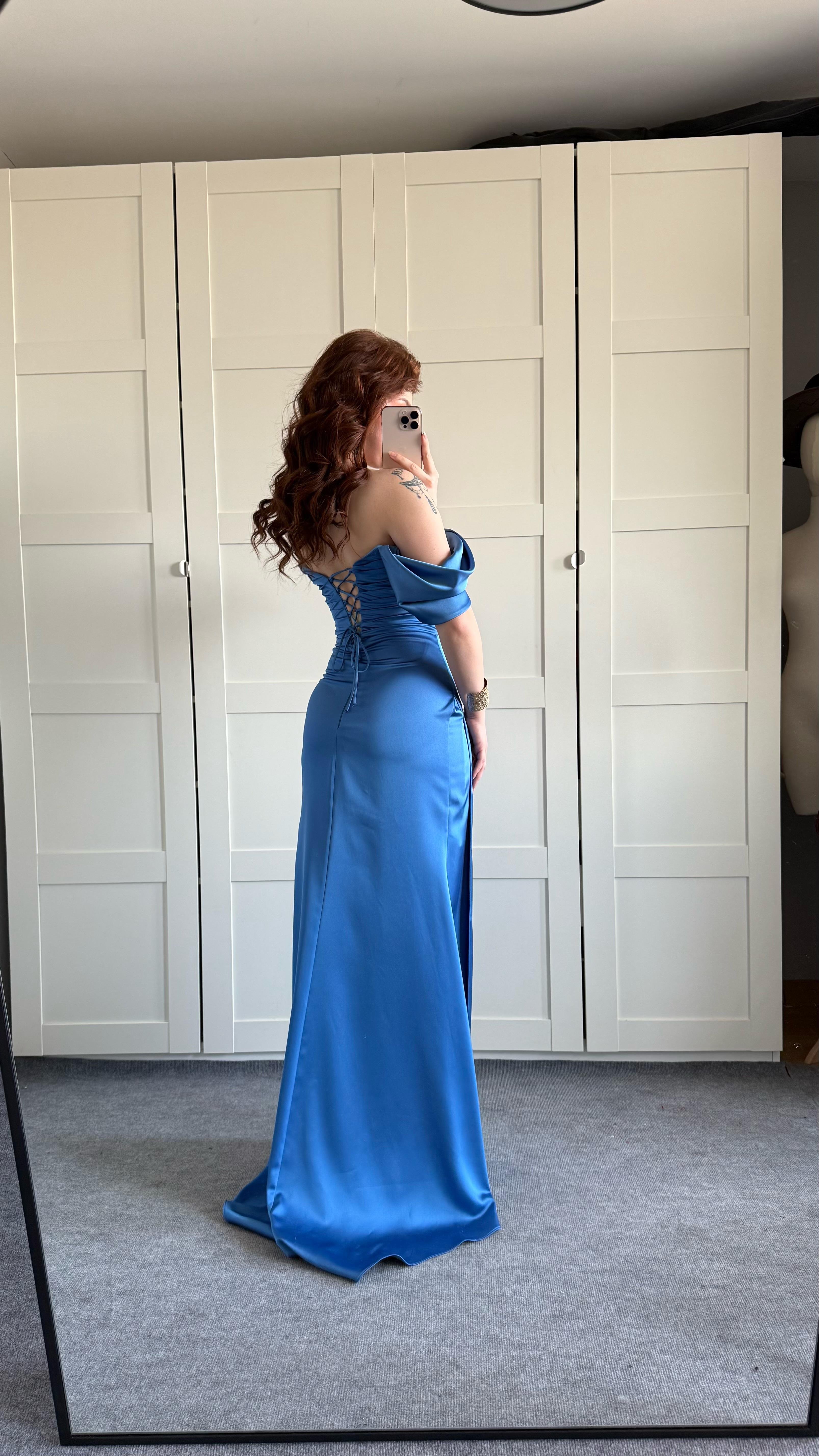 Veronica Abiye İndigo