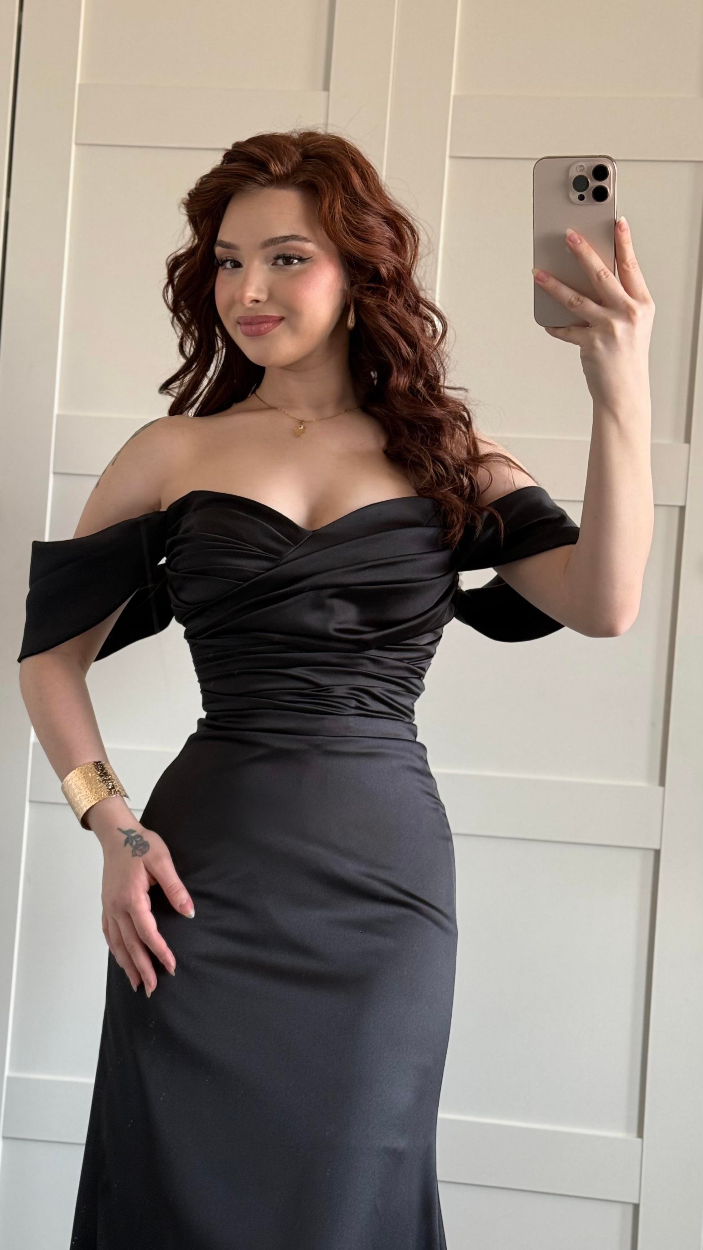 Veronica Abiye Siyah