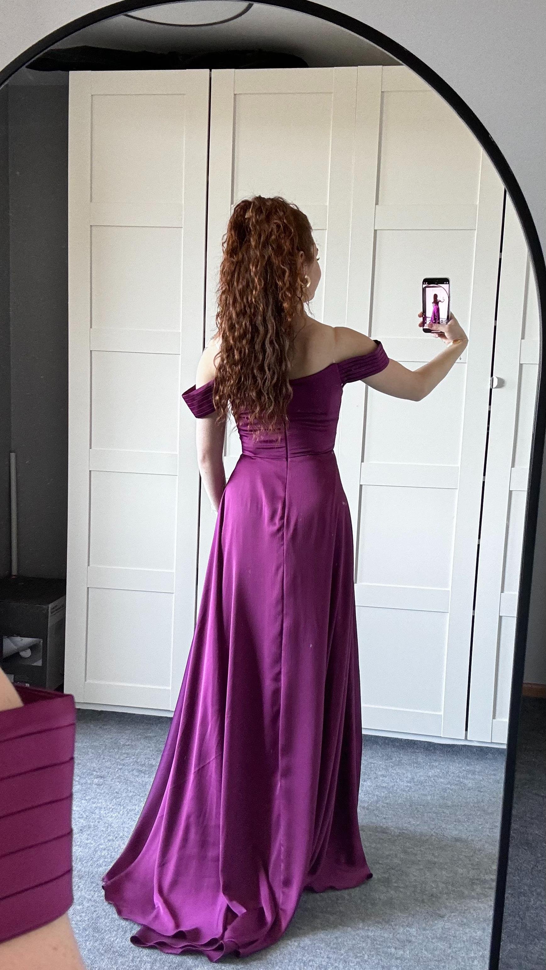 Viola Saten Düşük Omuz Mürdüm Abiye