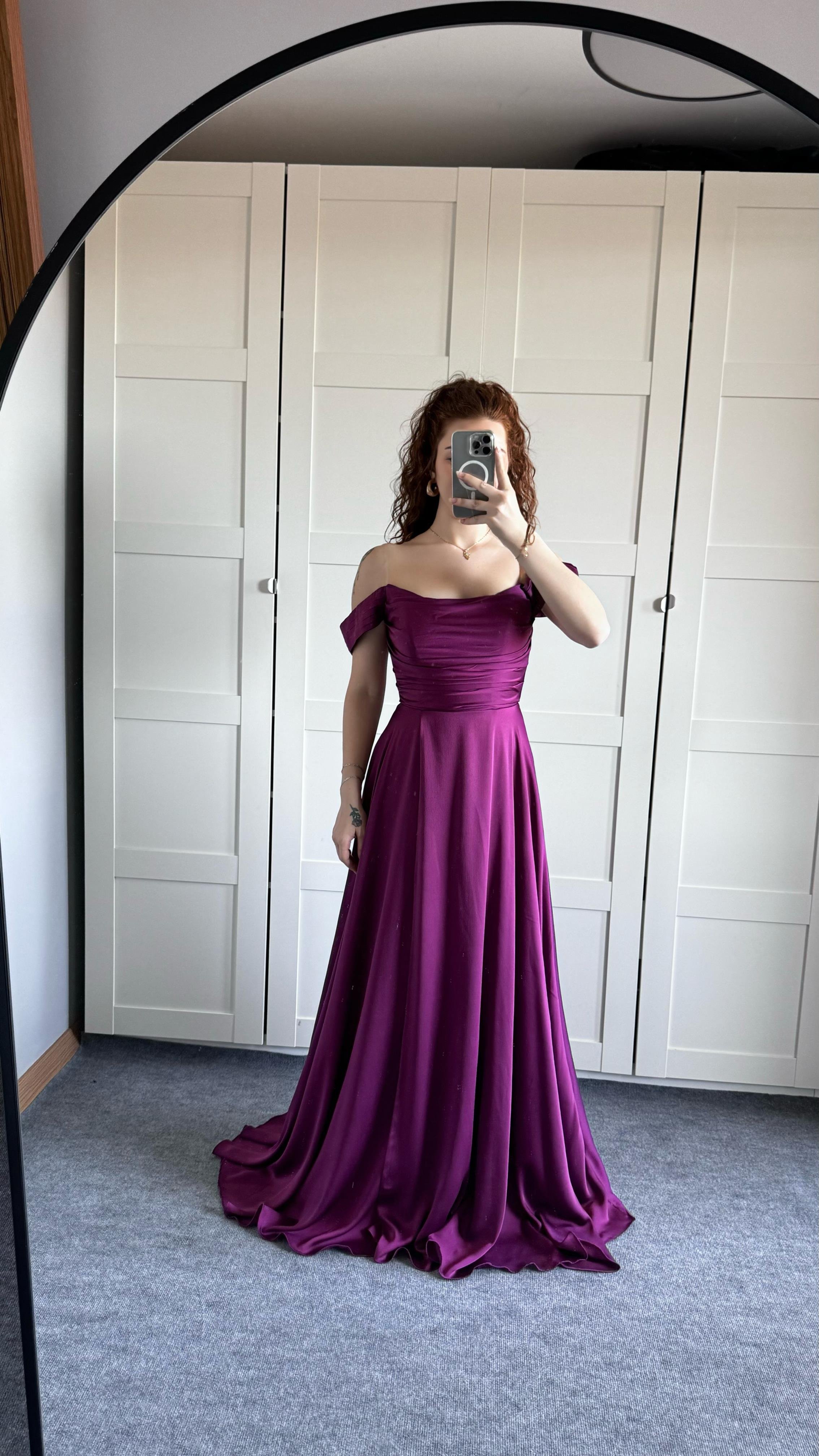 Viola Saten Düşük Omuz Mürdüm Abiye