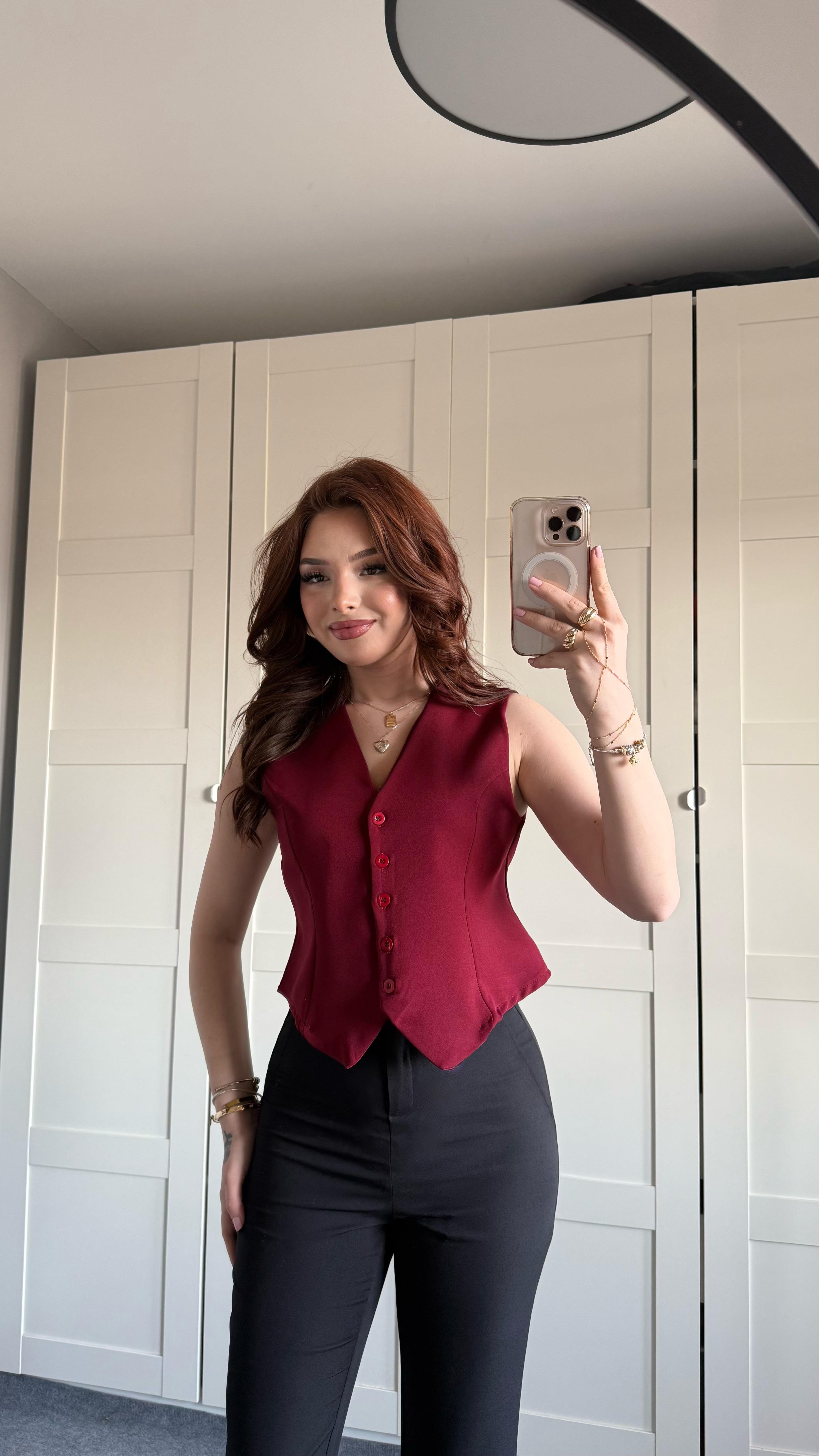 Vücuda Oturan Kısa Dokuma Yelek Bordo