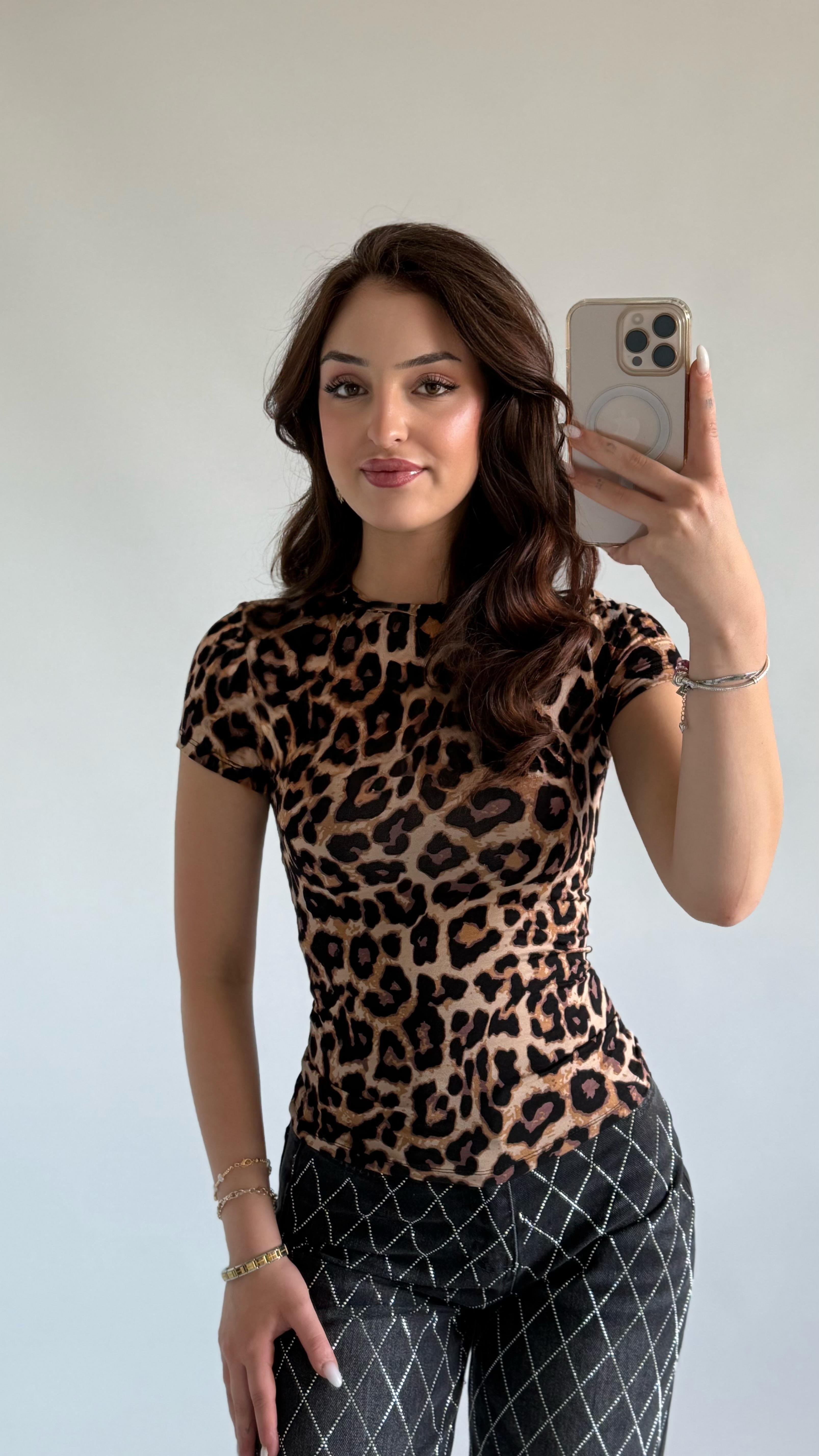 Vücuda Oturan Tişört Leopar