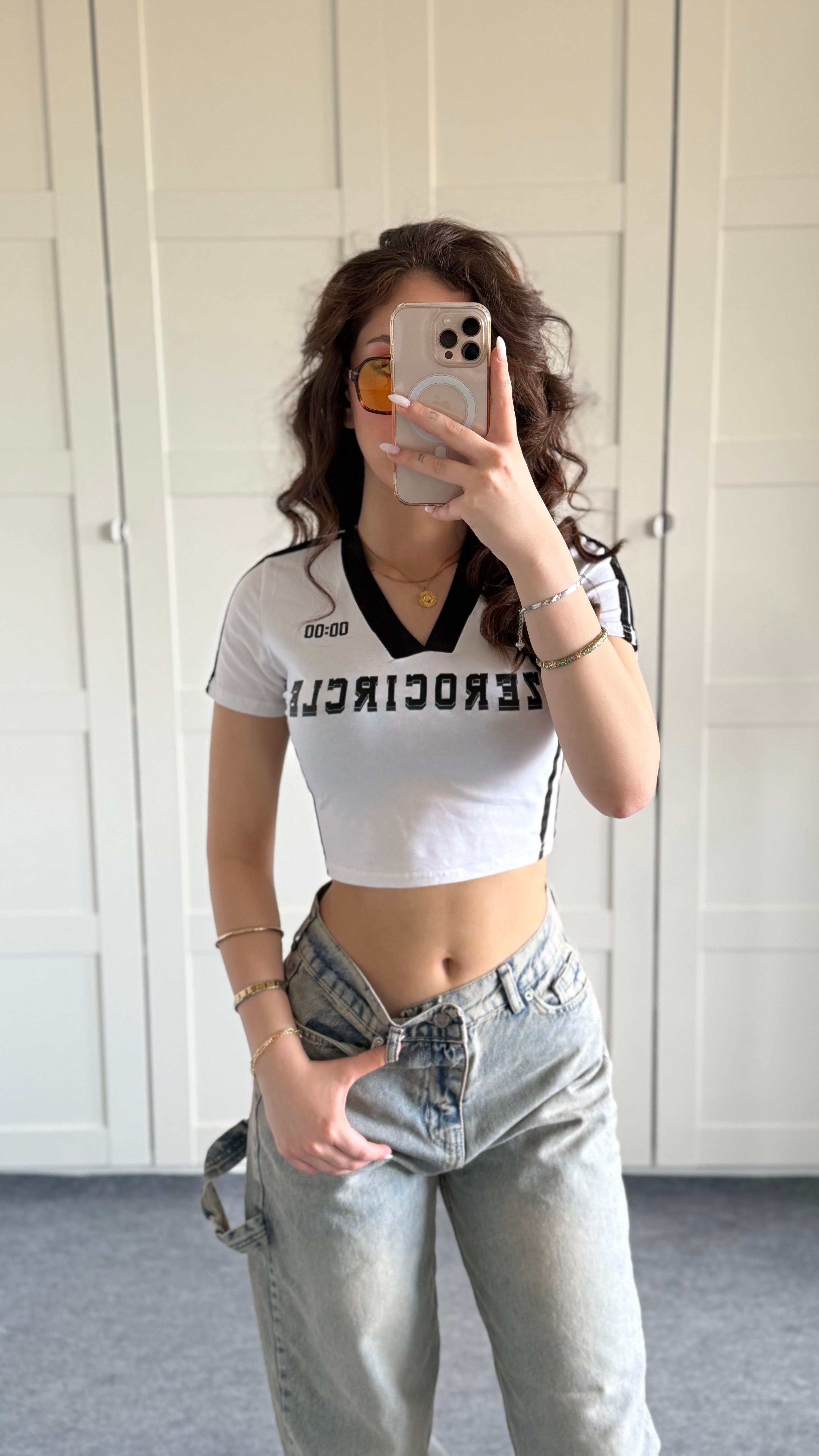 Zero V Yaka Crop Beyaz