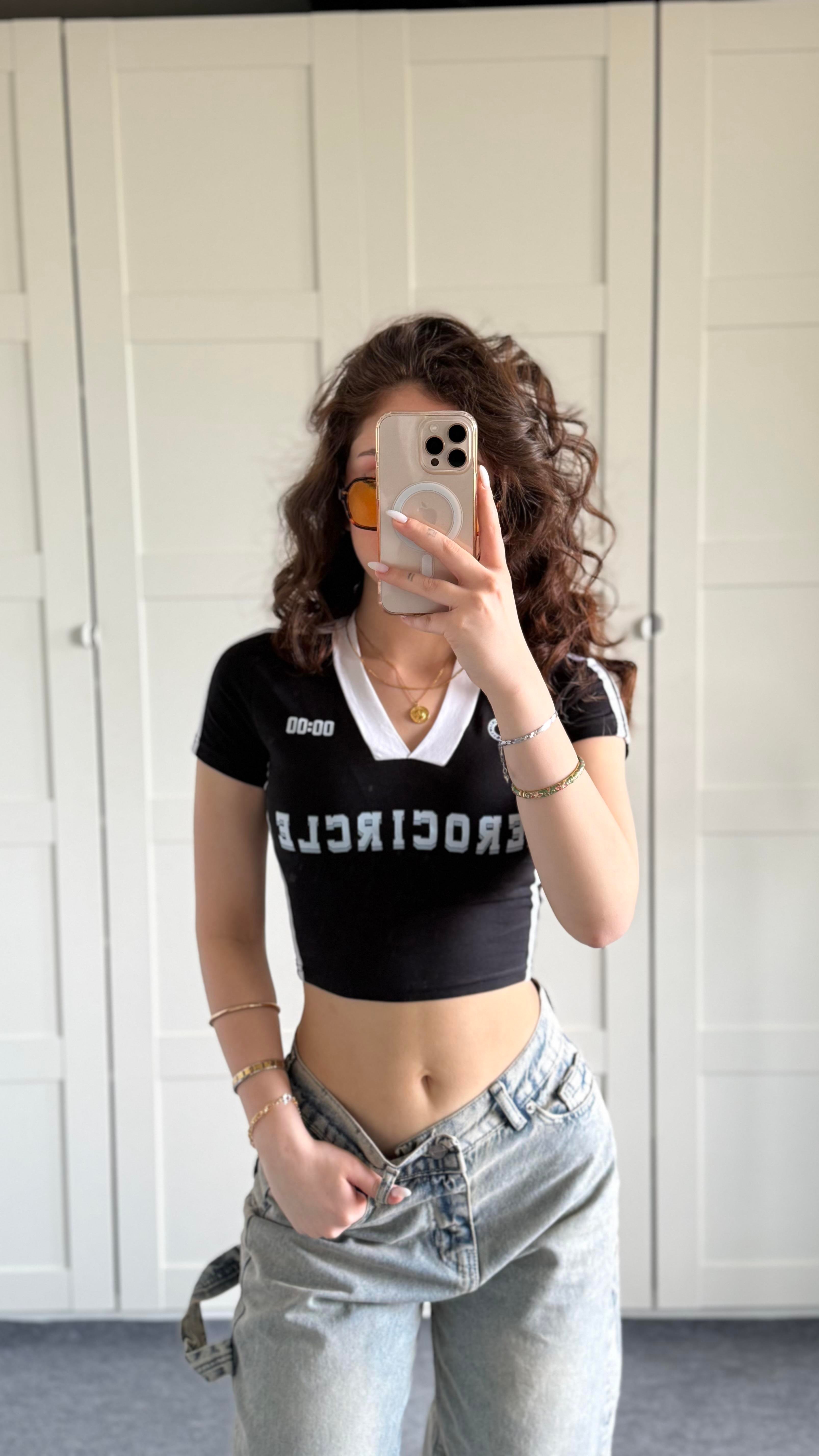 Zero V Yaka Crop Siyah