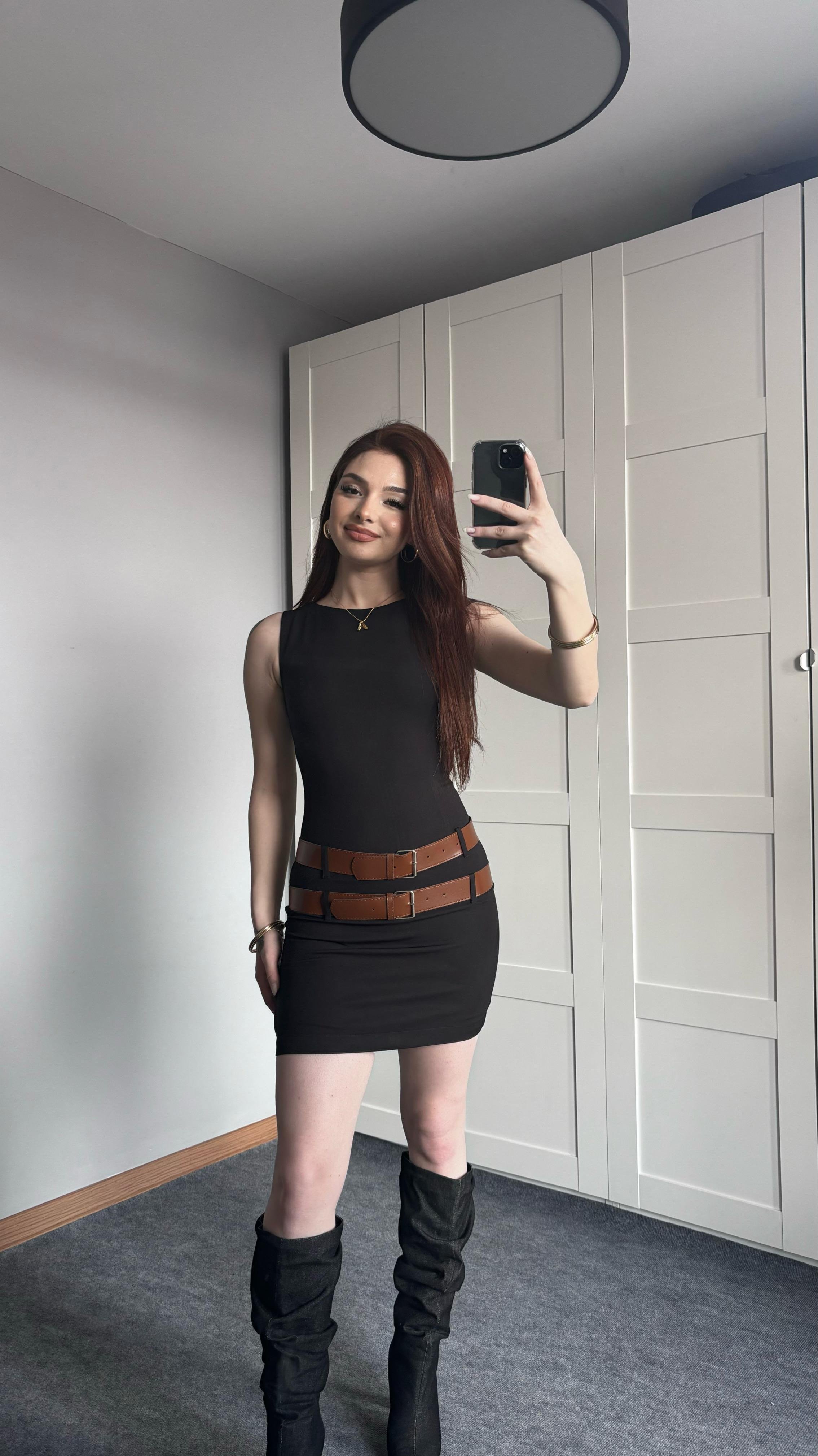 Zr Model Kemerli Elbise Siyah