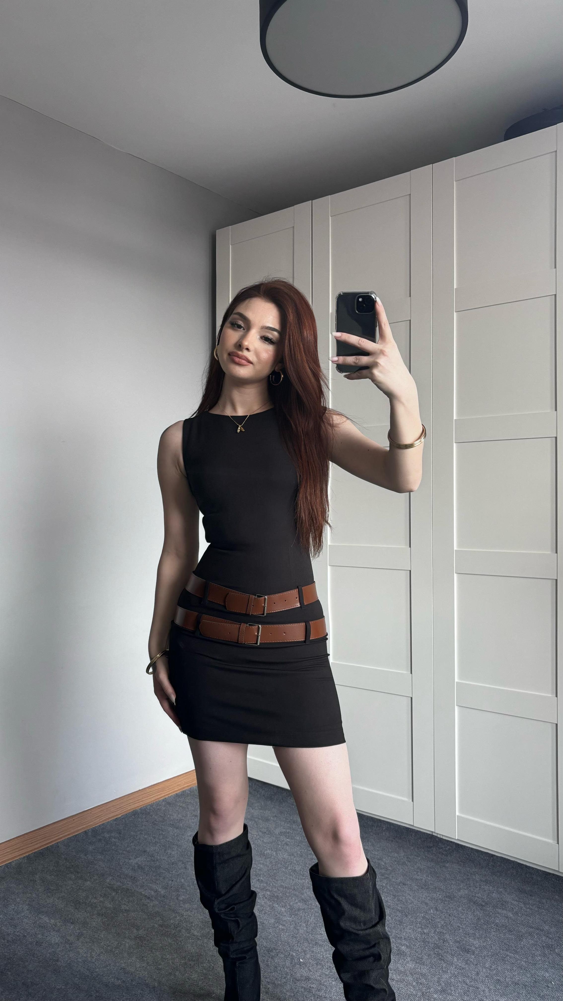 Zr Model Kemerli Elbise Siyah