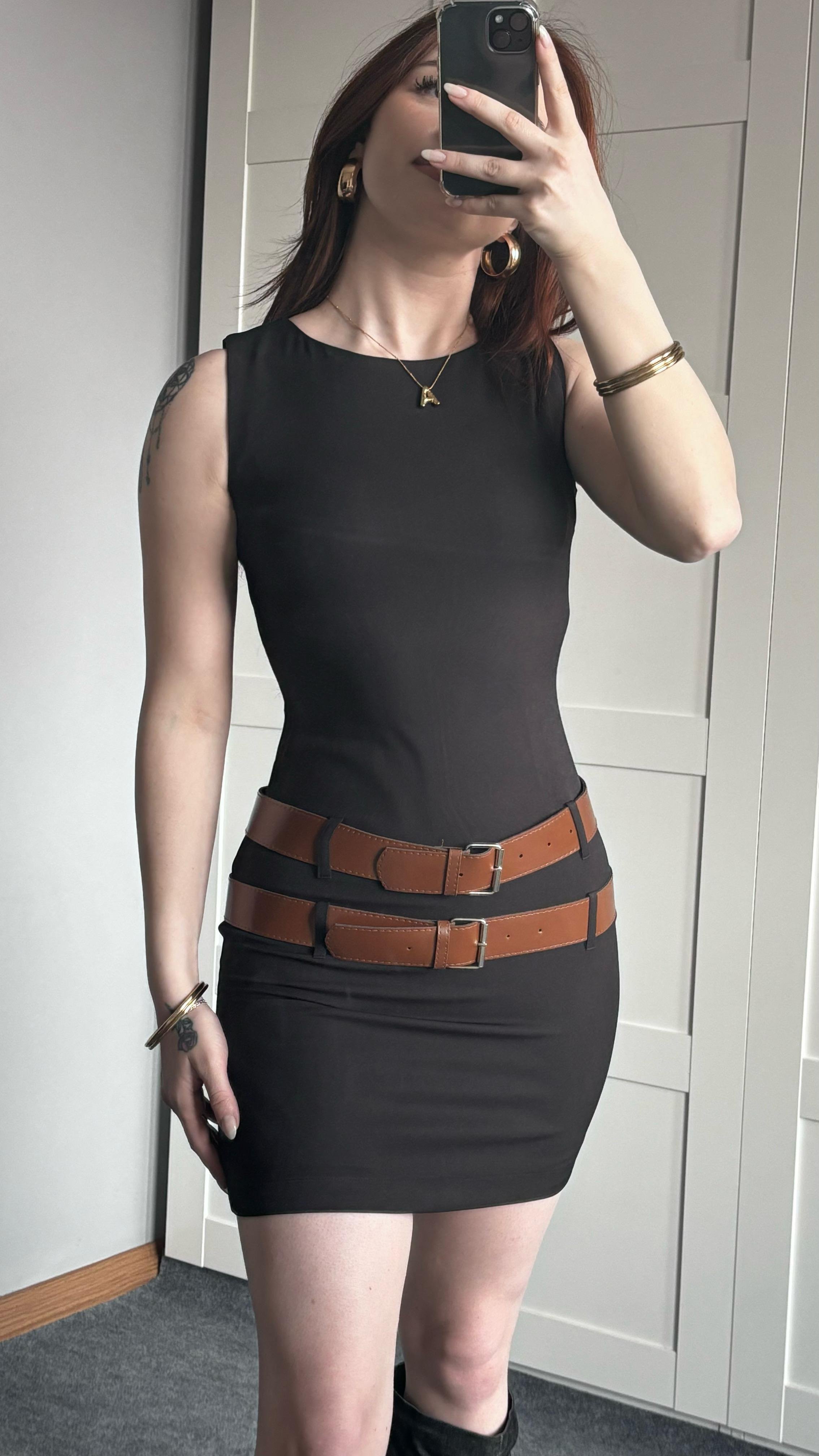 Zr Model Kemerli Elbise Siyah