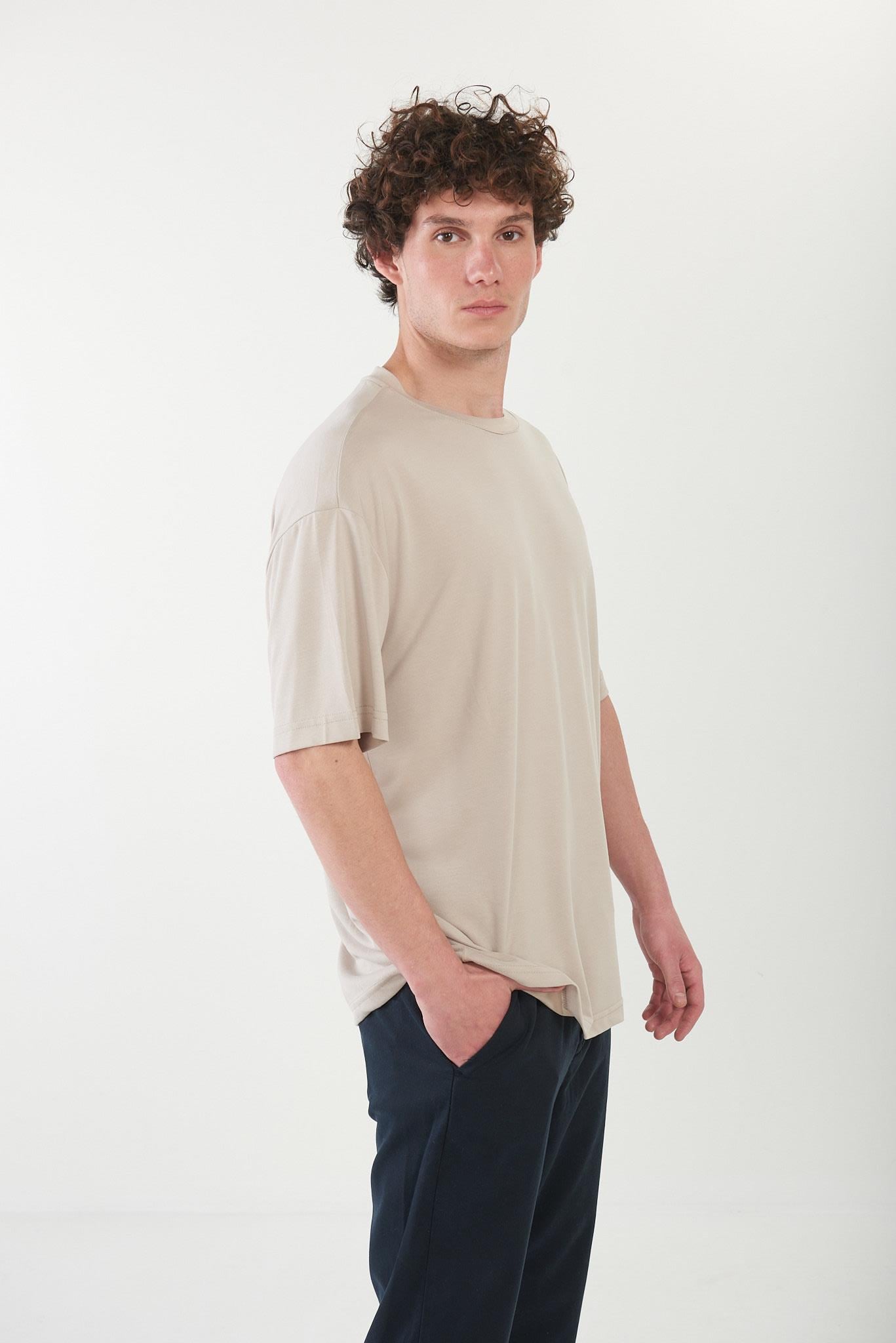 Bisiklet Yaka Düz Basic T-Shirt