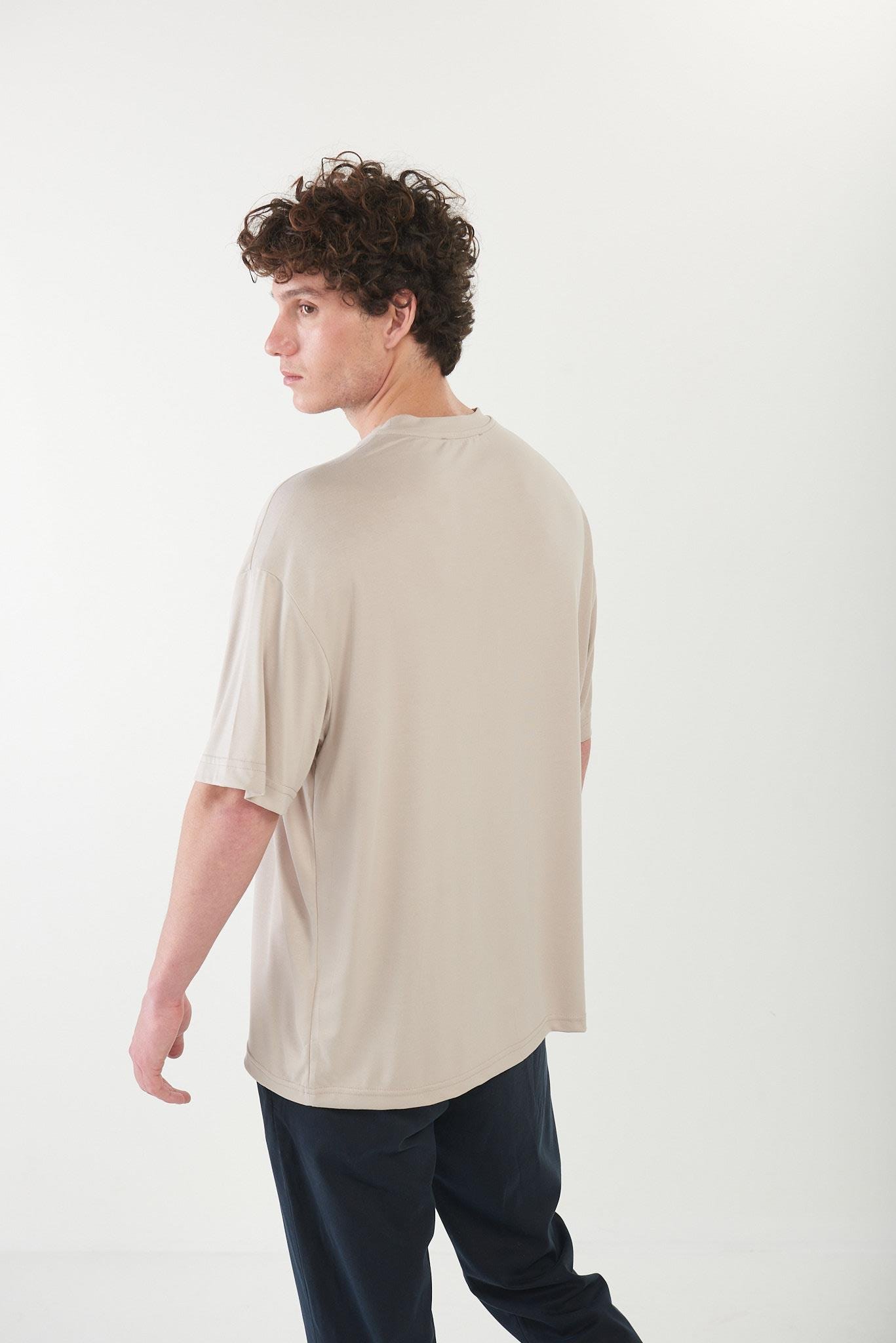 Bisiklet Yaka Düz Basic T-Shirt