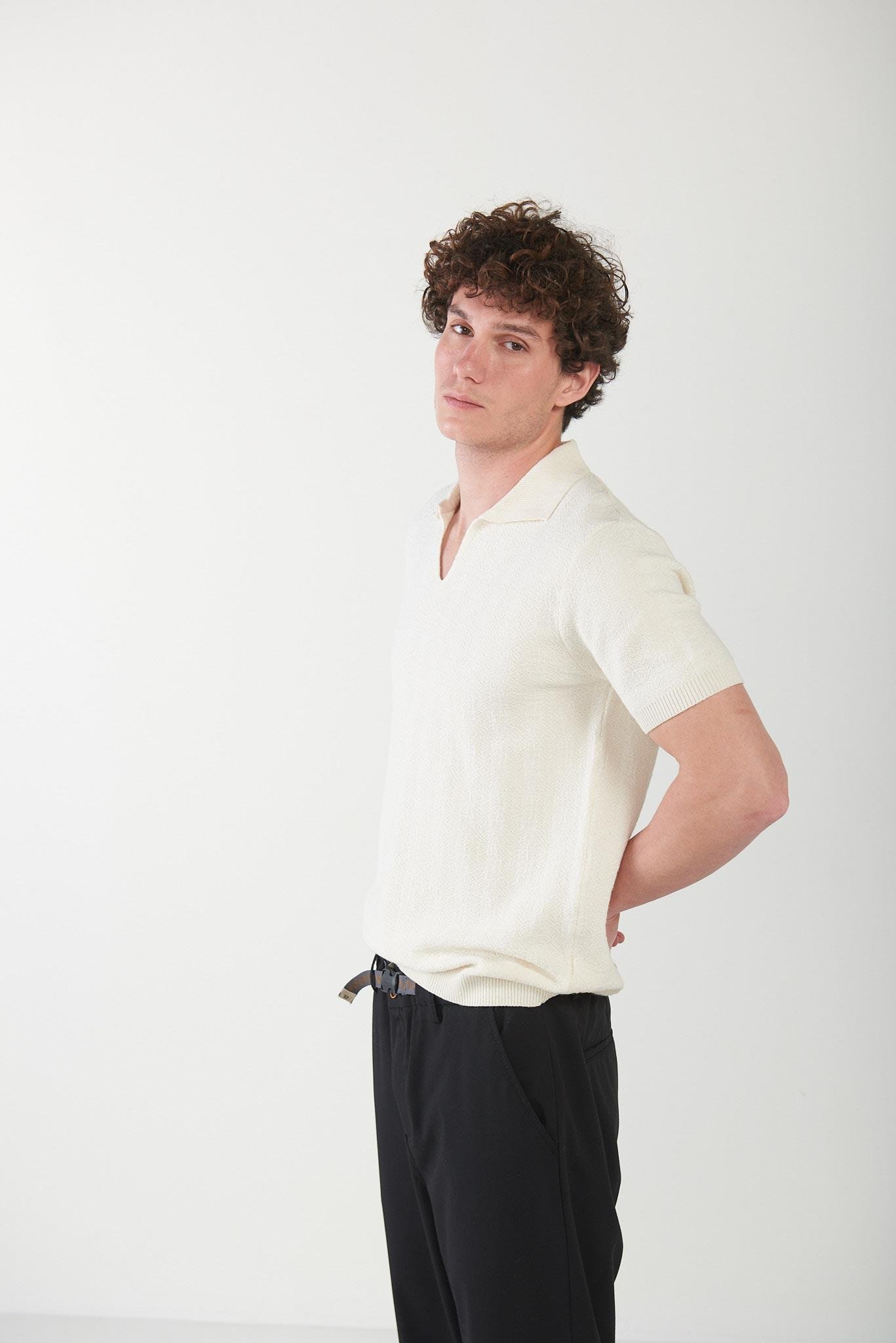 Jakarlı Triko Yakalı T-Shirt