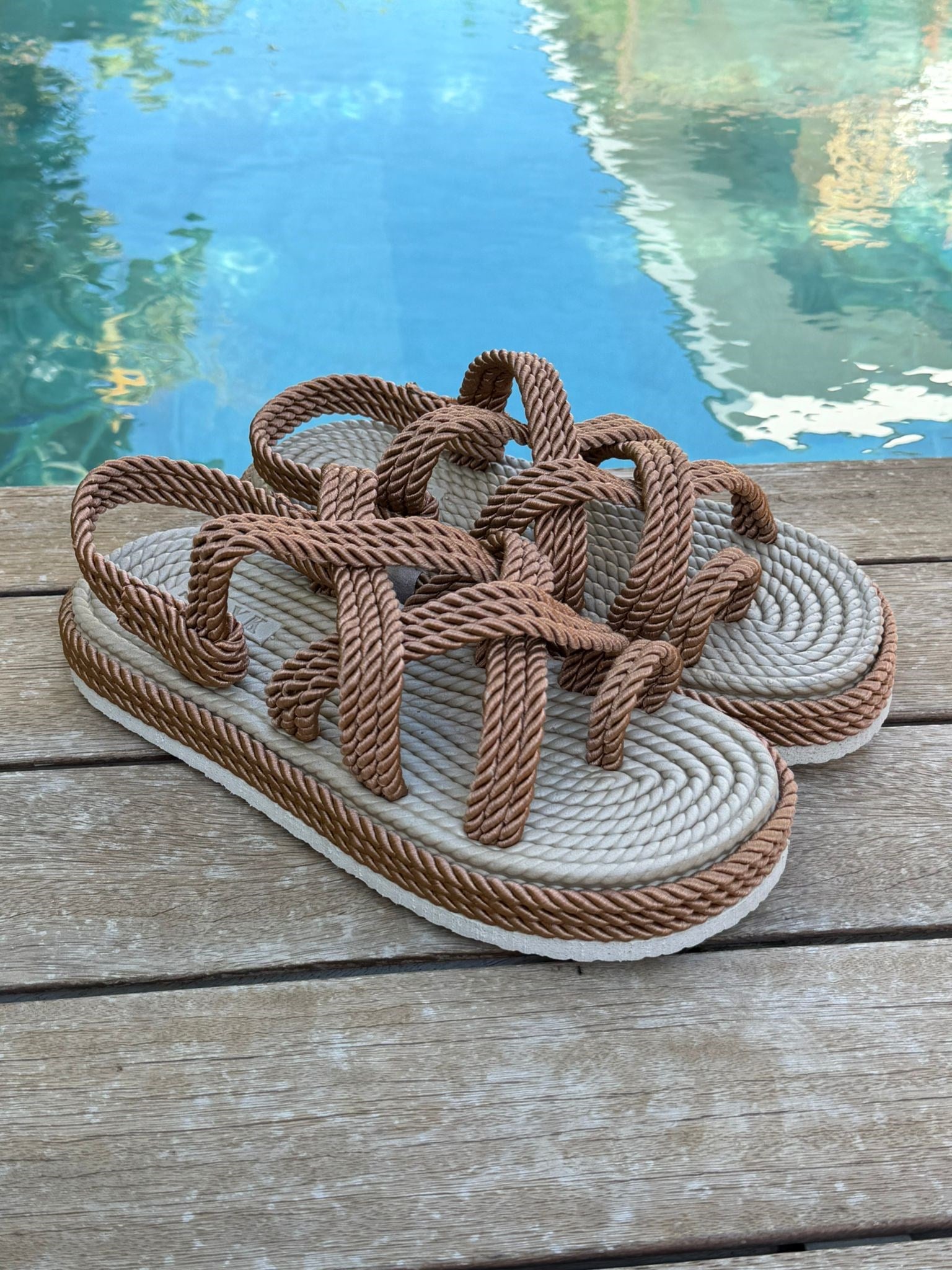 Kalın Hasır Taban İpli Sandalet
