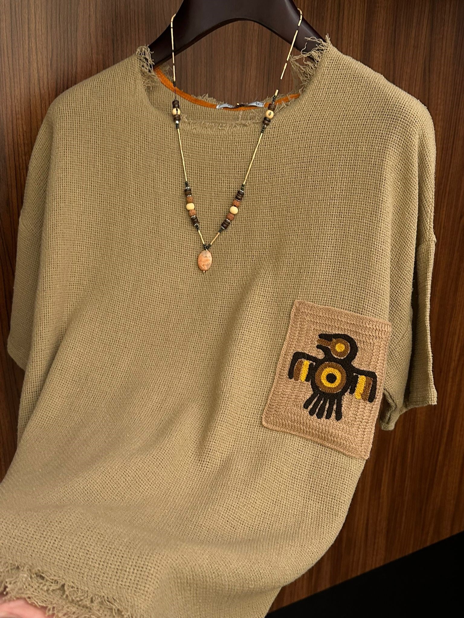 Karga Detail Buldan T-Shirt