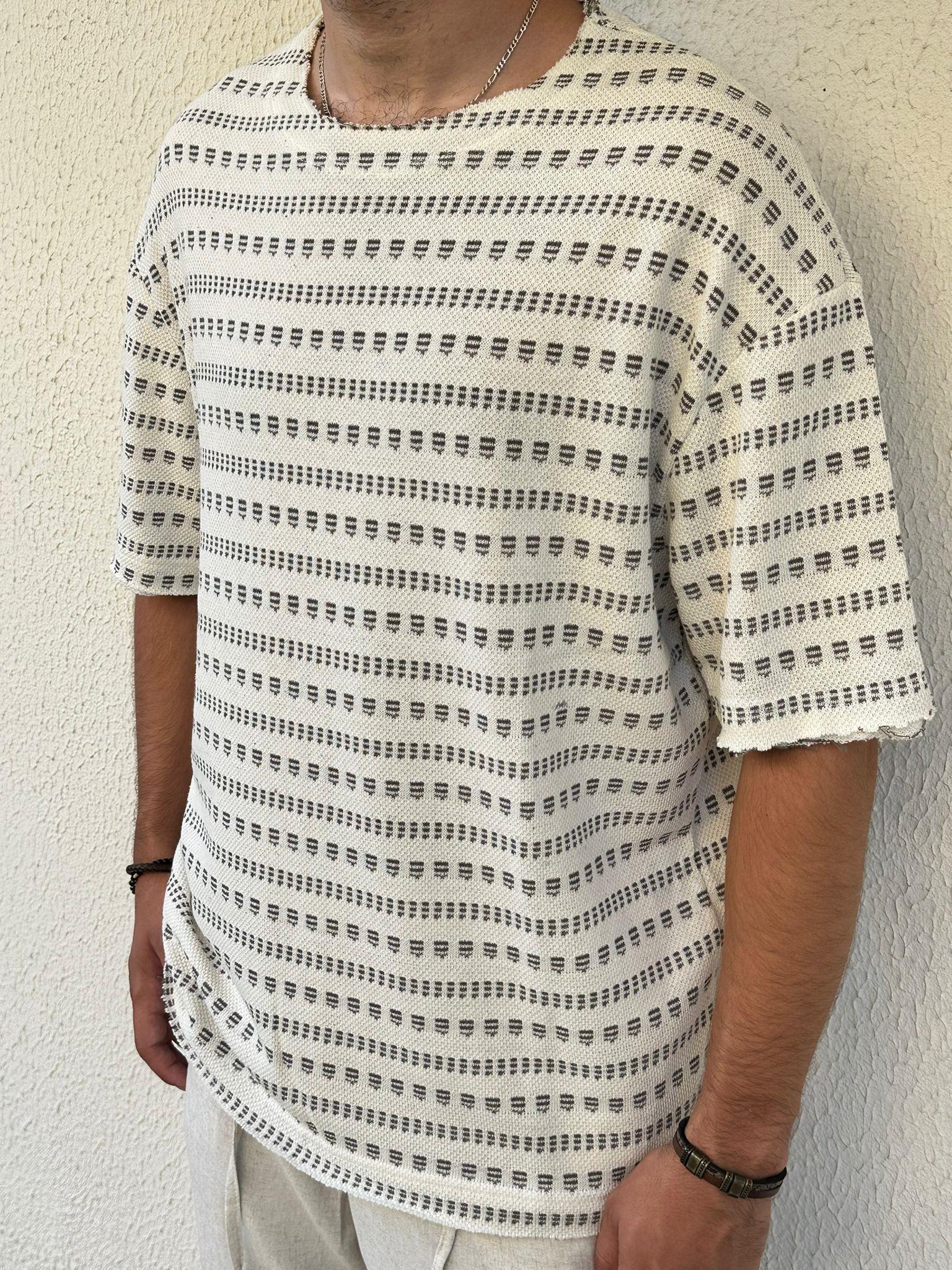 Karmen Desenli T-Shirt