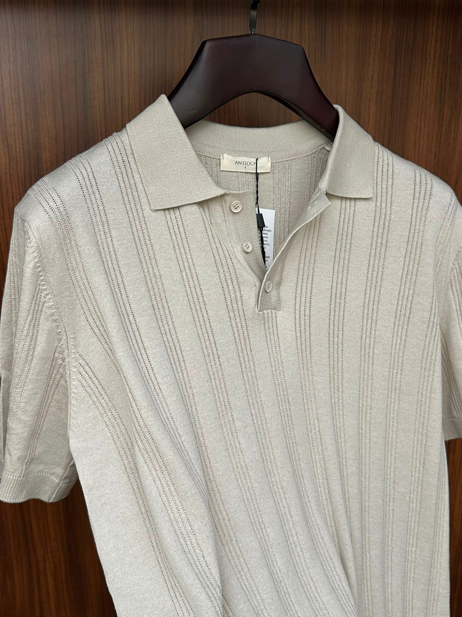 Nakış İşleme Detaylı Yakalı Triko T-Shirt