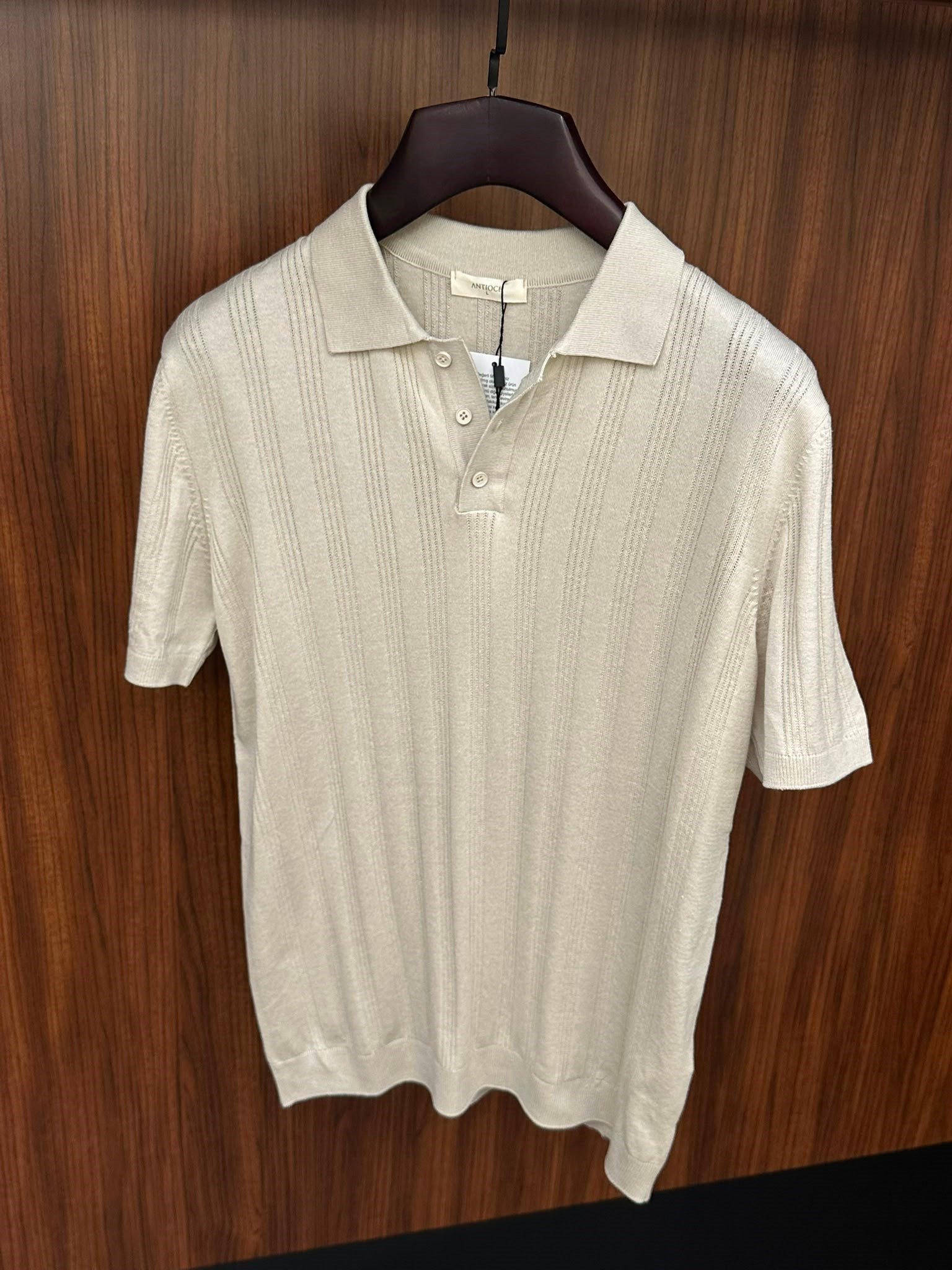 Nakış İşleme Detaylı Yakalı Triko T-Shirt