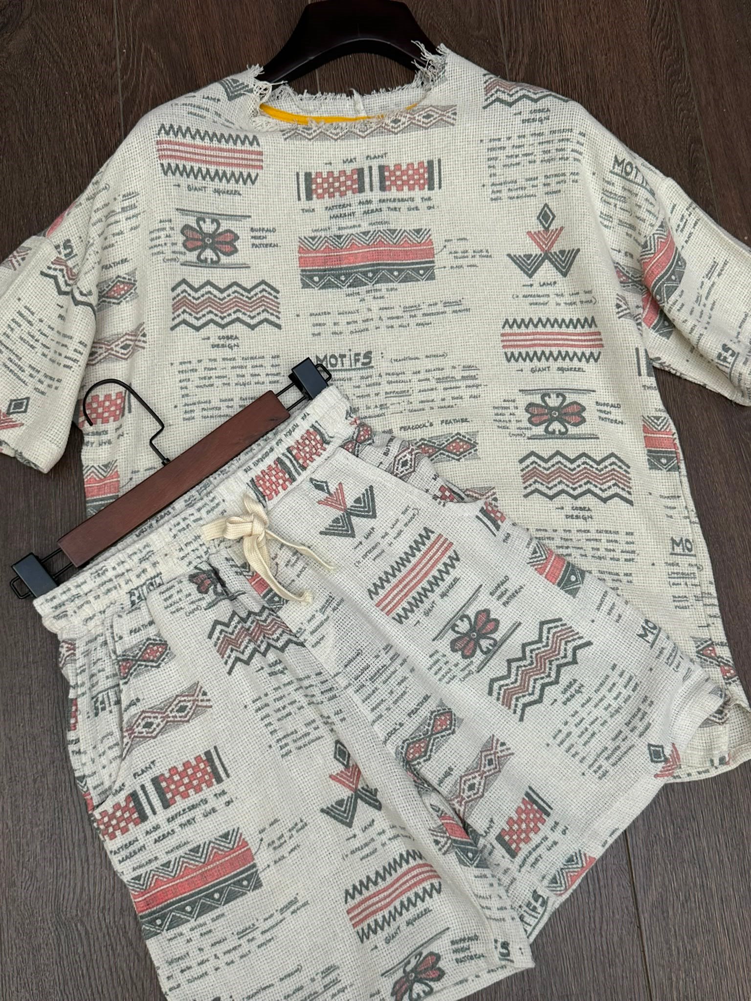 Nora Dijital Baskılı Buldan Kafes T-Shirt