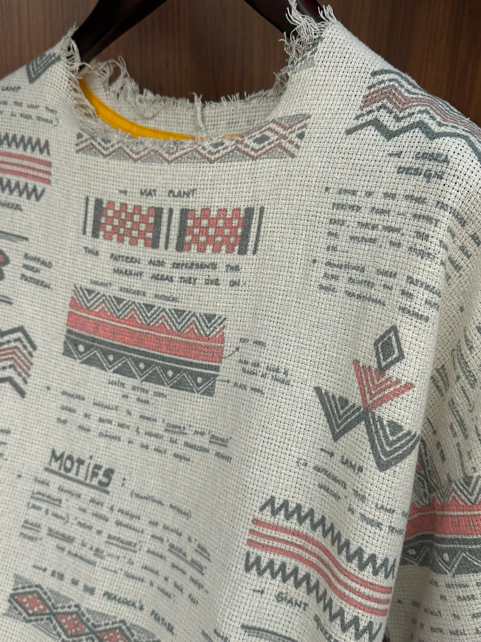 Nora Dijital Baskılı Buldan Kafes T-Shirt