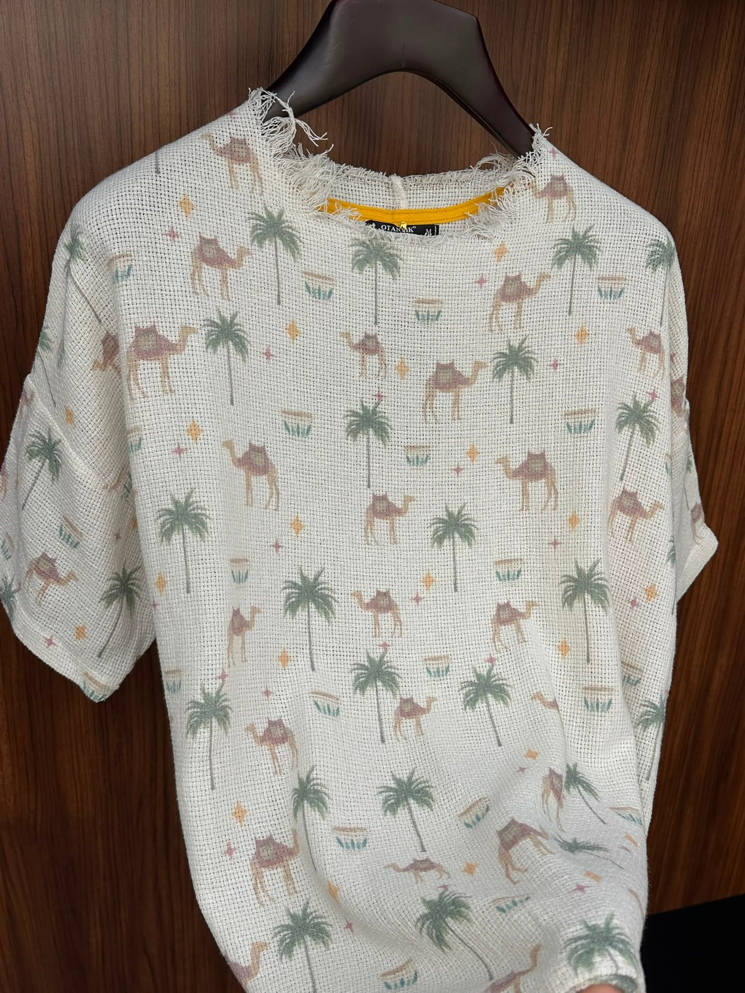 Nora Dijital Baskılı Buldan Kafes T-Shirt