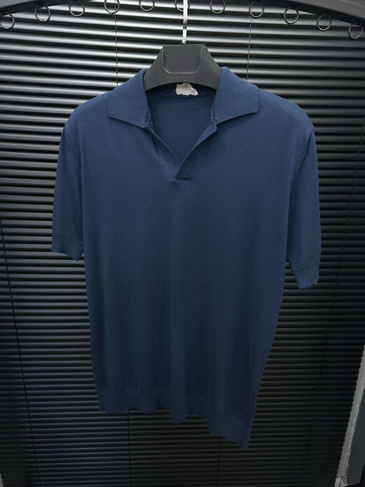Triko Kumaş Yakalı T-Shirt