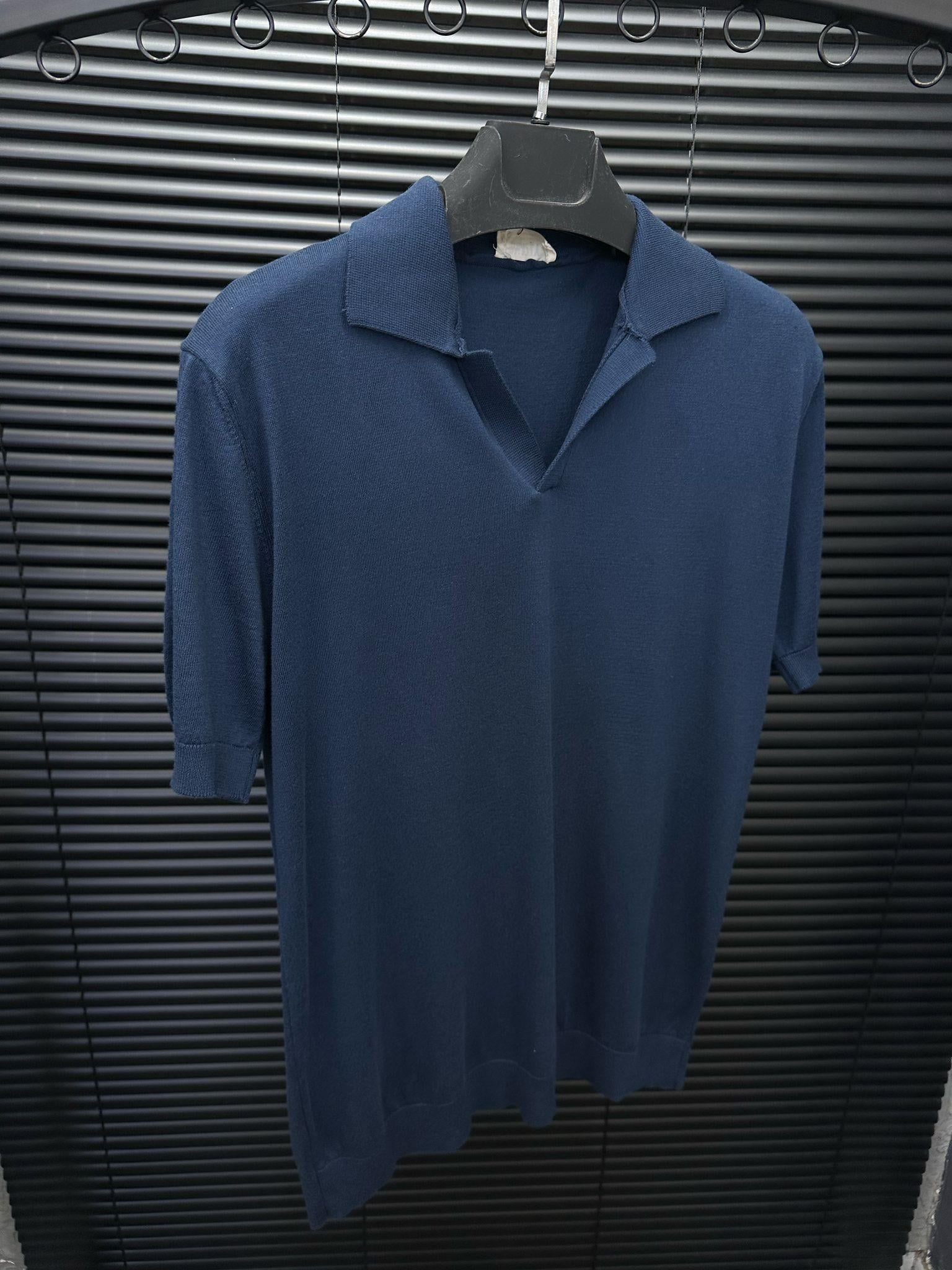Triko Kumaş Yakalı T-Shirt
