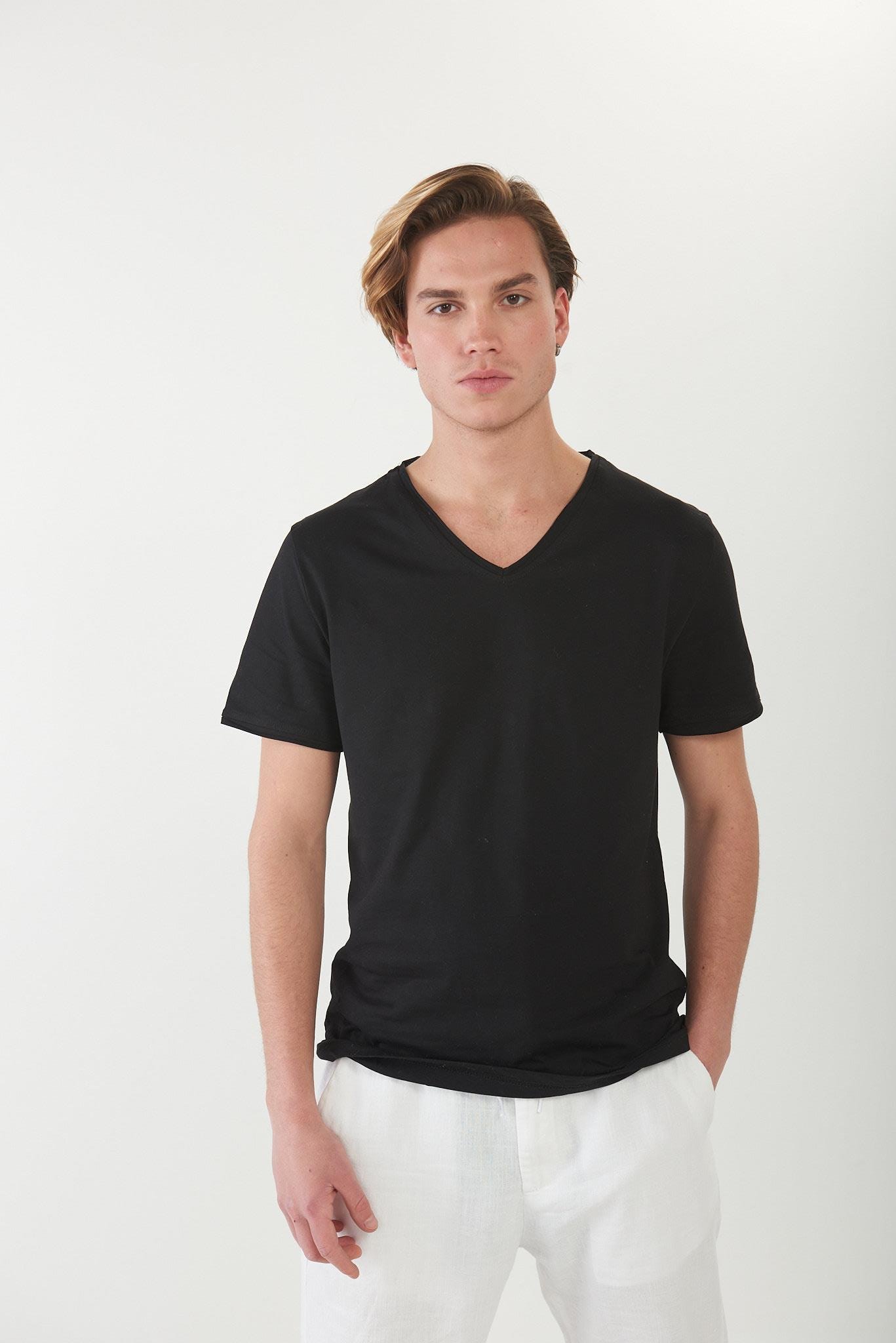 V Yaka Basic T-Shirt