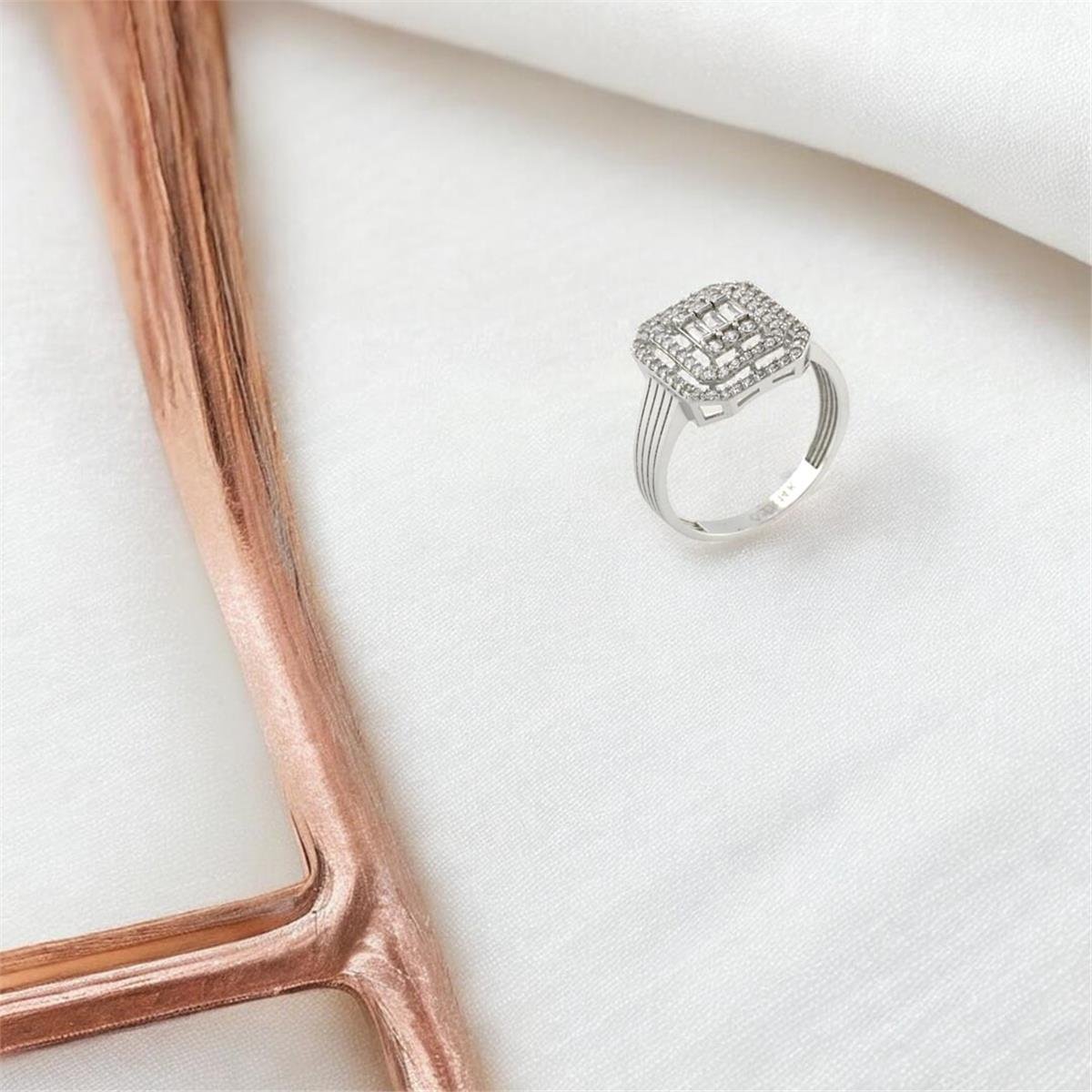 14 Ayar Altın Baget Yüzük  -  0187683