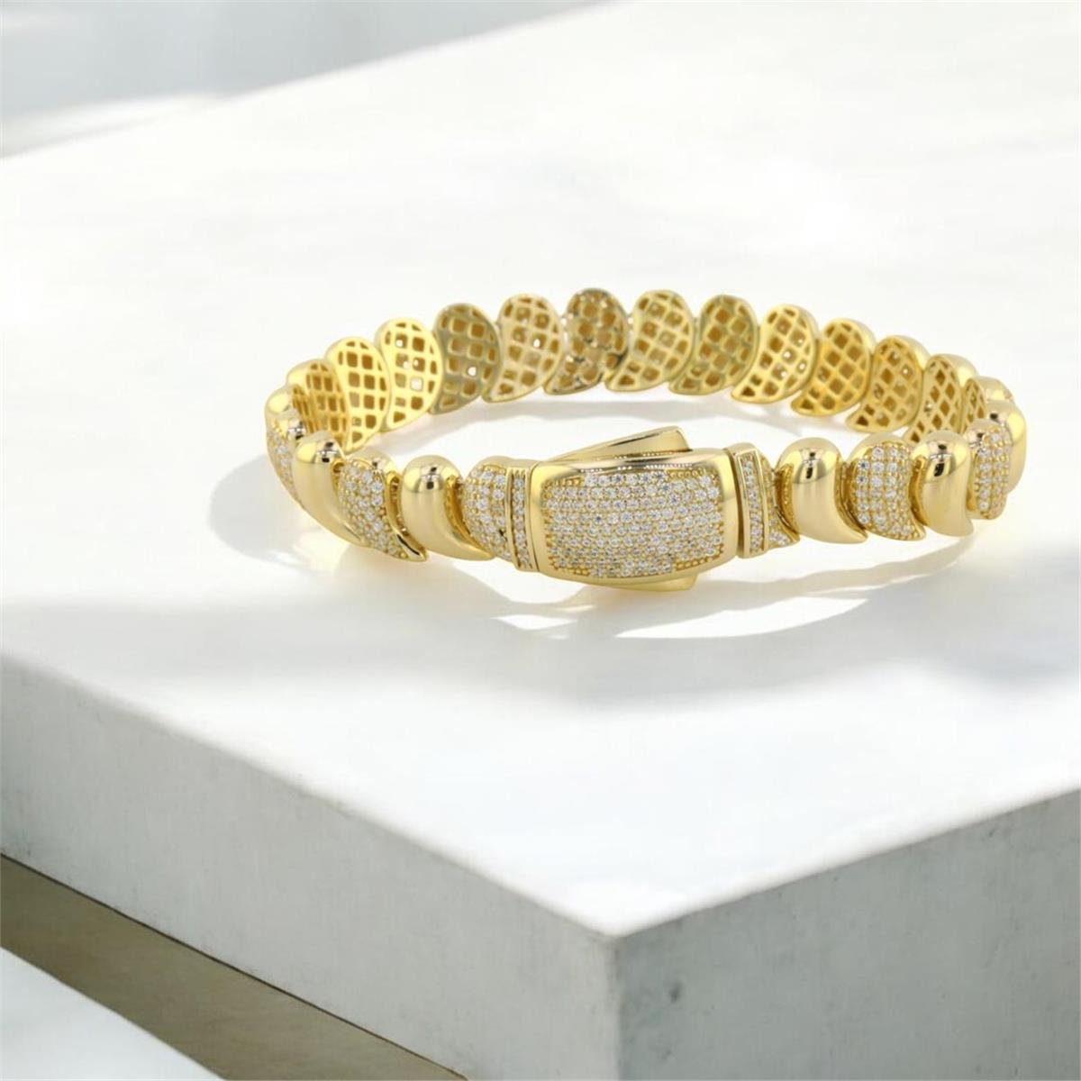 14 Ayar Altın Tasarım Bileklik  -  0187705