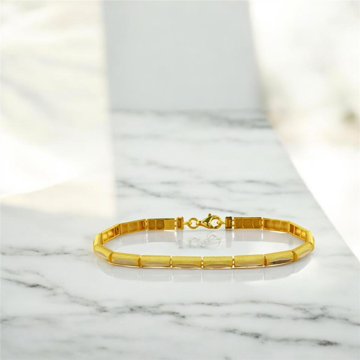 14 Ayar Altın Tasarım Bileklik  -  0202729