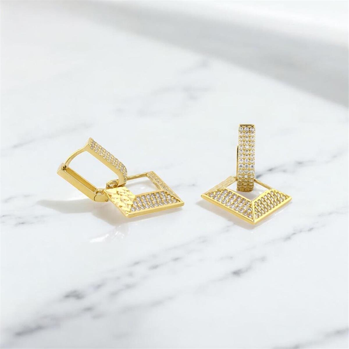 14 Ayar Altın Tasarım Küpe  -  0187838