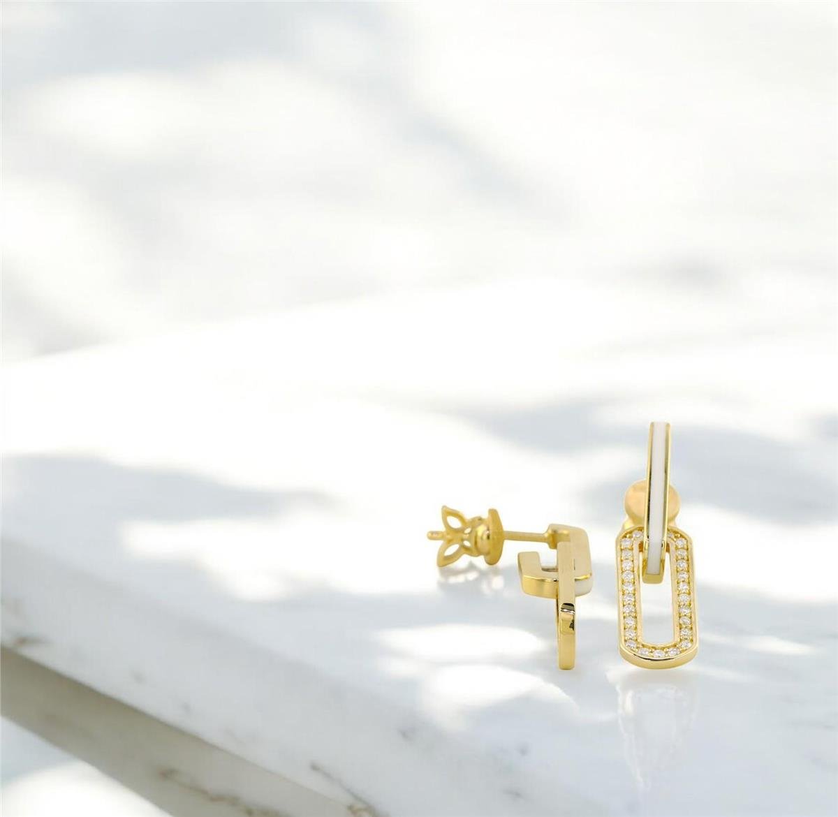 14 Ayar Altın Tasarım Küpe  -  0192587