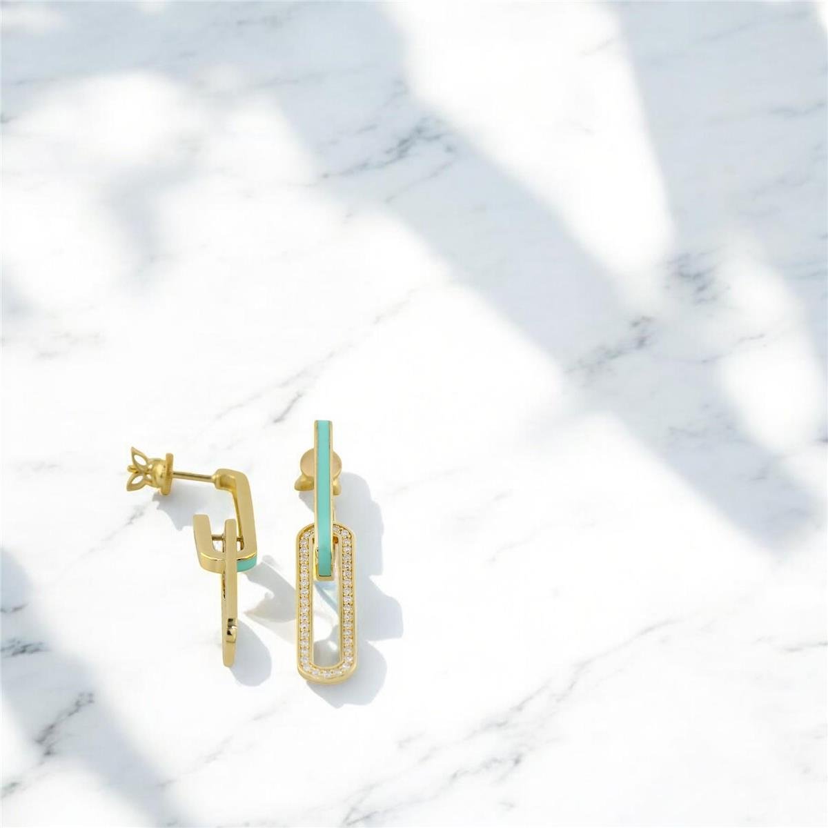 14 Ayar Altın Tasarım Küpe  -  0192589