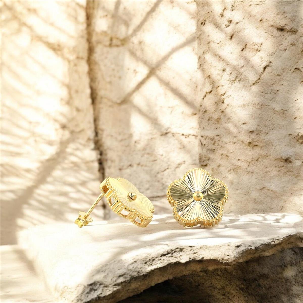 14 Ayar Altın Tasarım Küpe  -  0193553