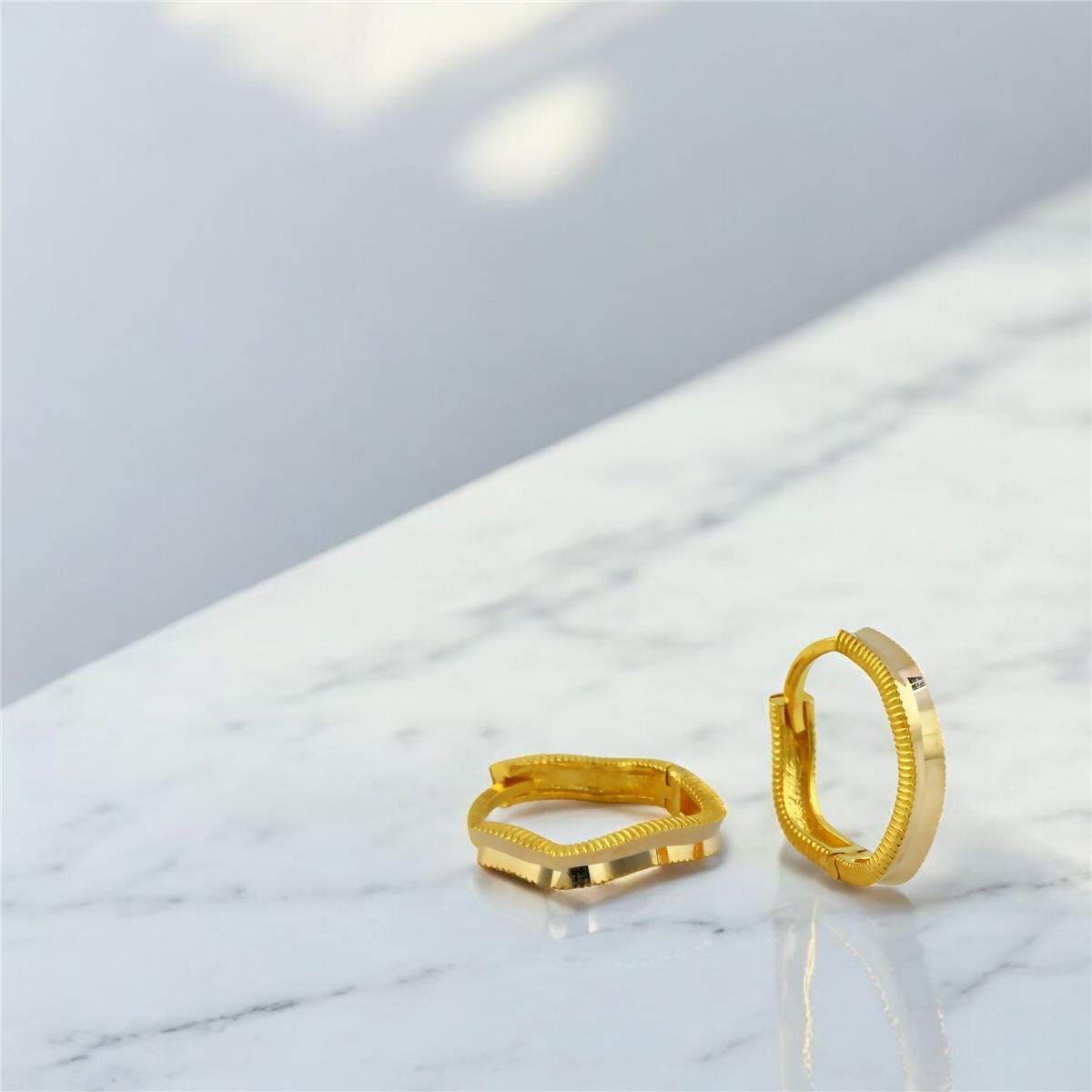 14 Ayar Altın Tasarım Küpe  -  0202691