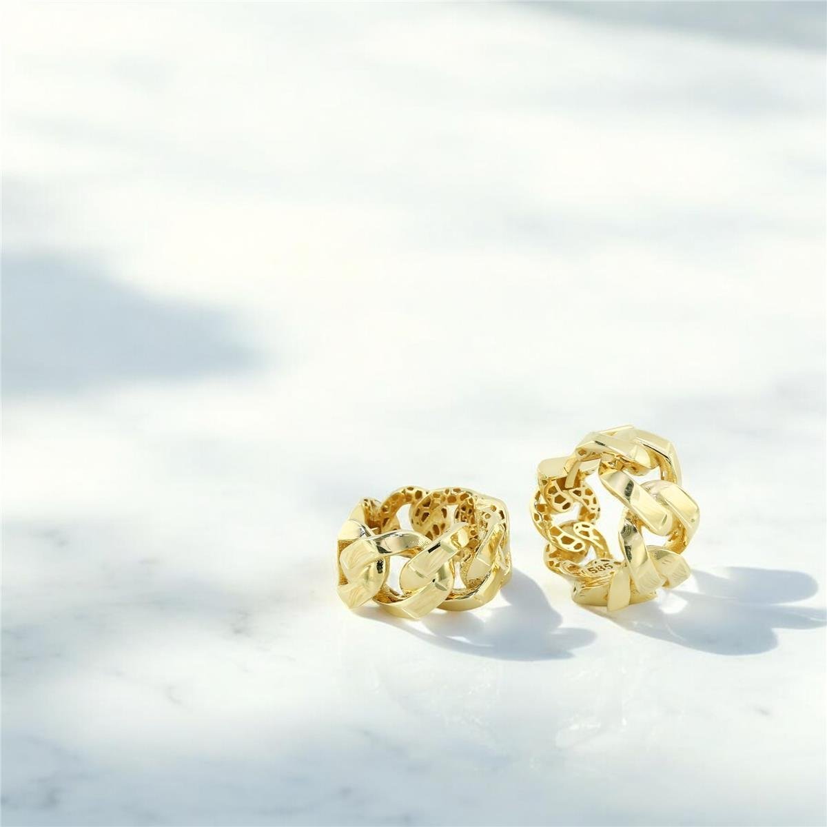 14 Ayar Altın Tasarım Küpe  -  0205250