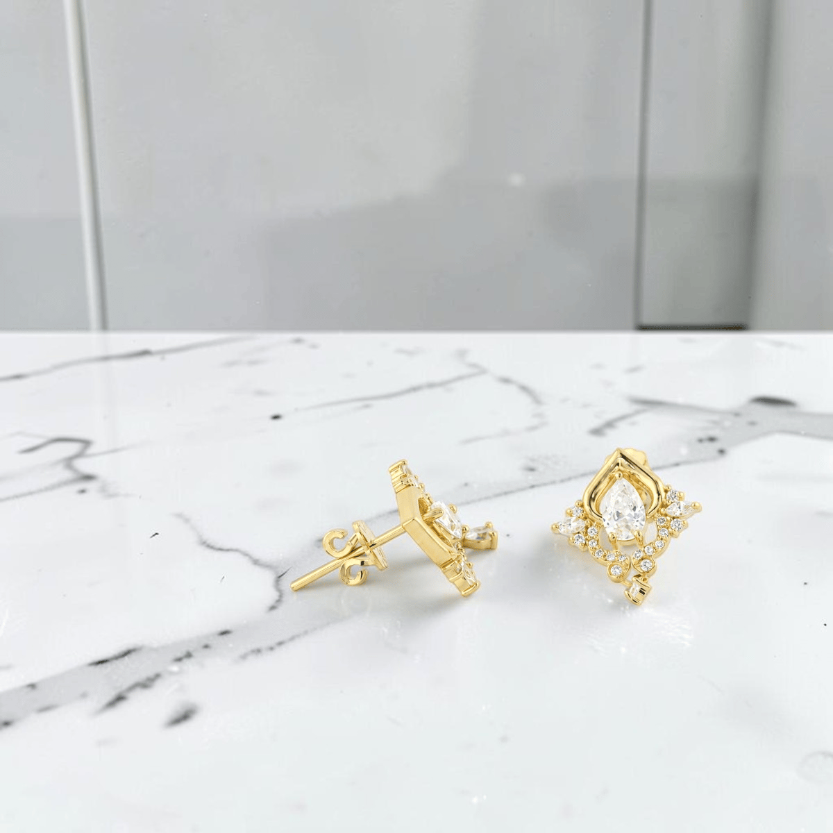 14 Ayar Altın Tasarım Küpe  -  0214496