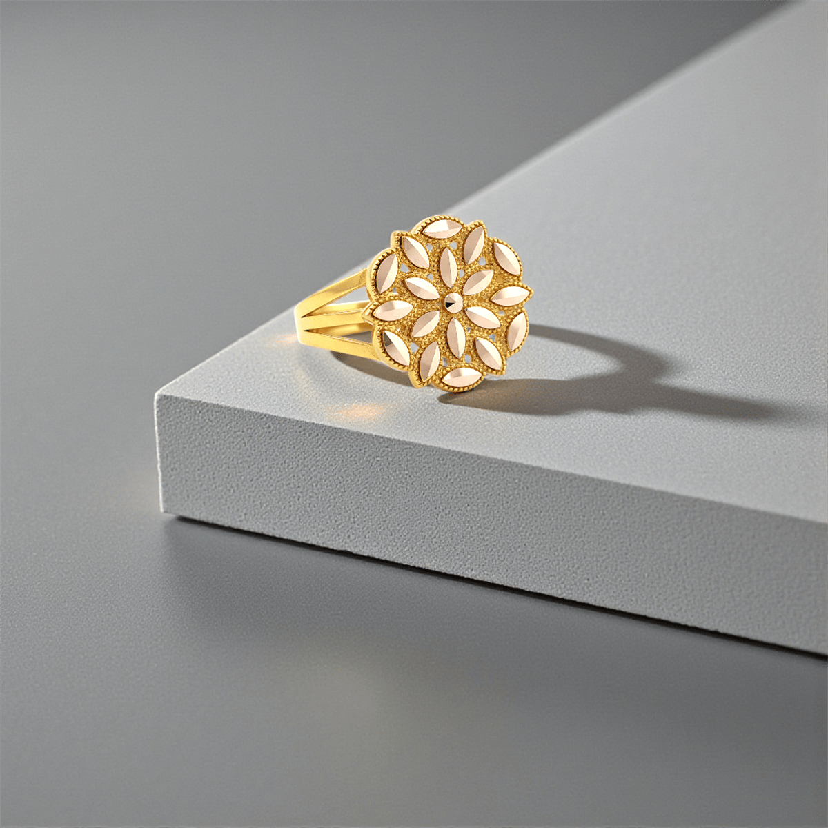 14 Ayar Altın Tasarım Yüzük  -  K234455